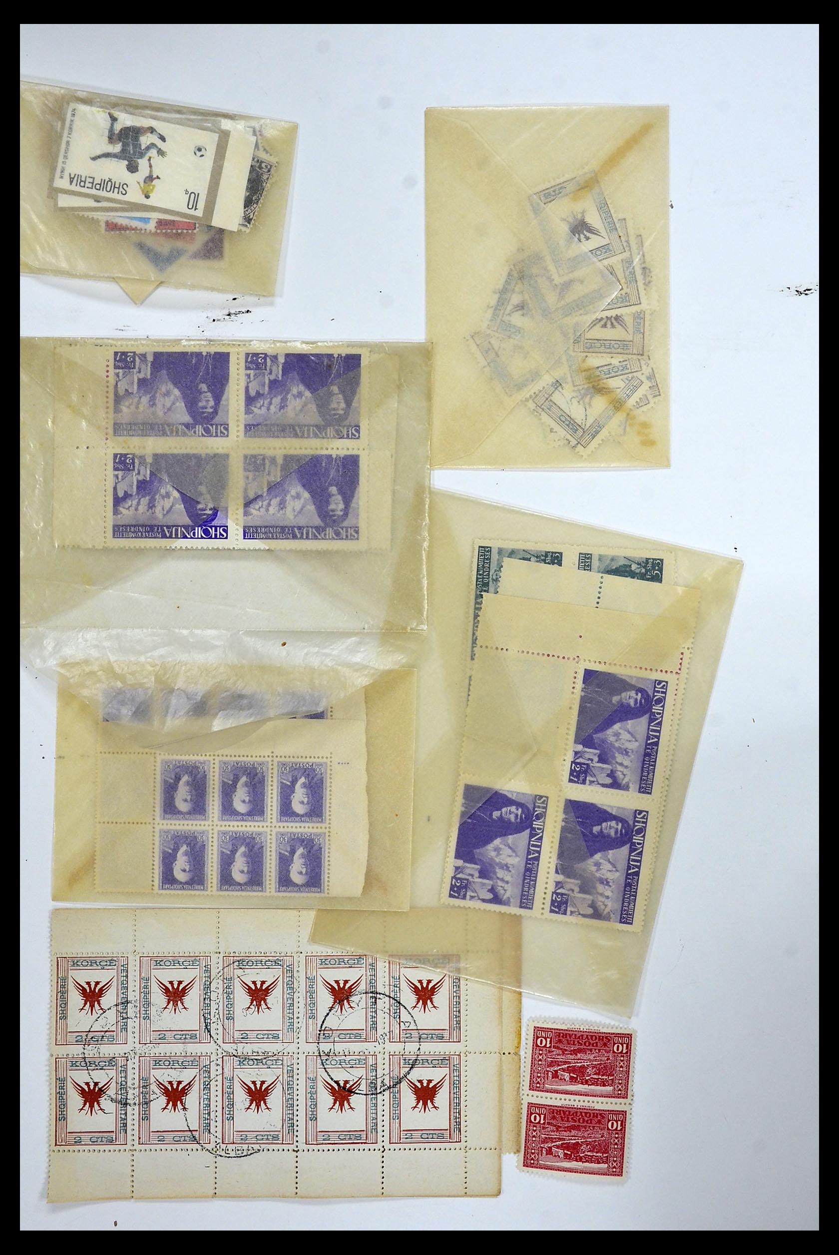 34285 041 - Postzegelverzameling 34285 Albanië 1914-1945.