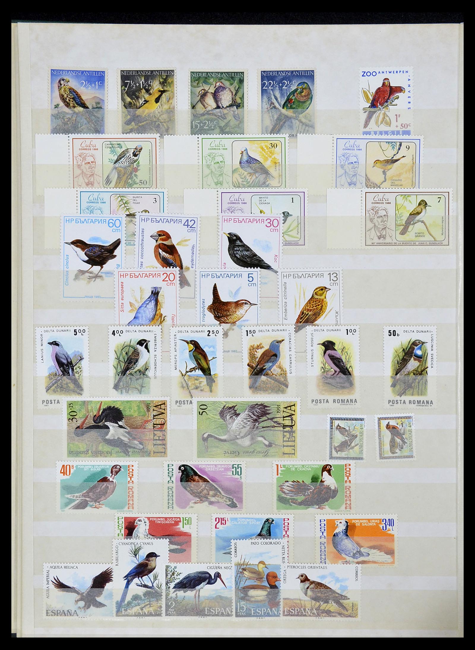 34290 300 - Postzegelverzameling 34290 Motief dieren postfris 1926-2005.