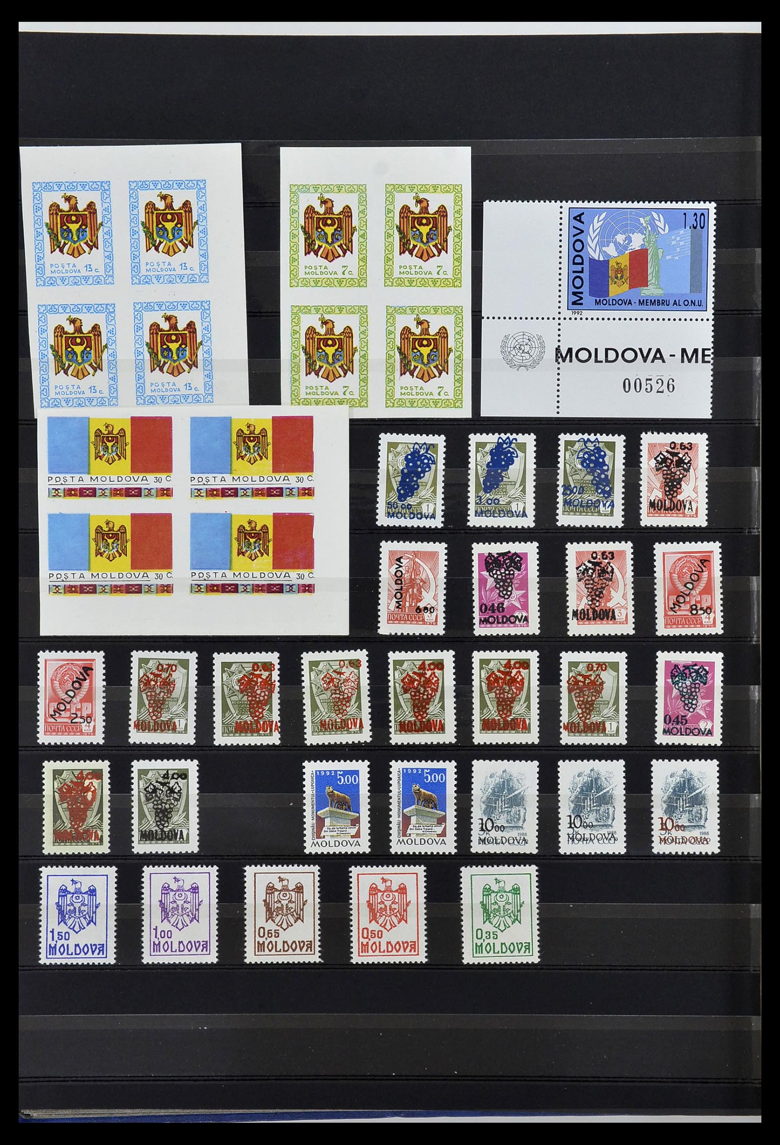 34294 026 - Postzegelverzameling 34294 Russische gebieden en back of the book 186