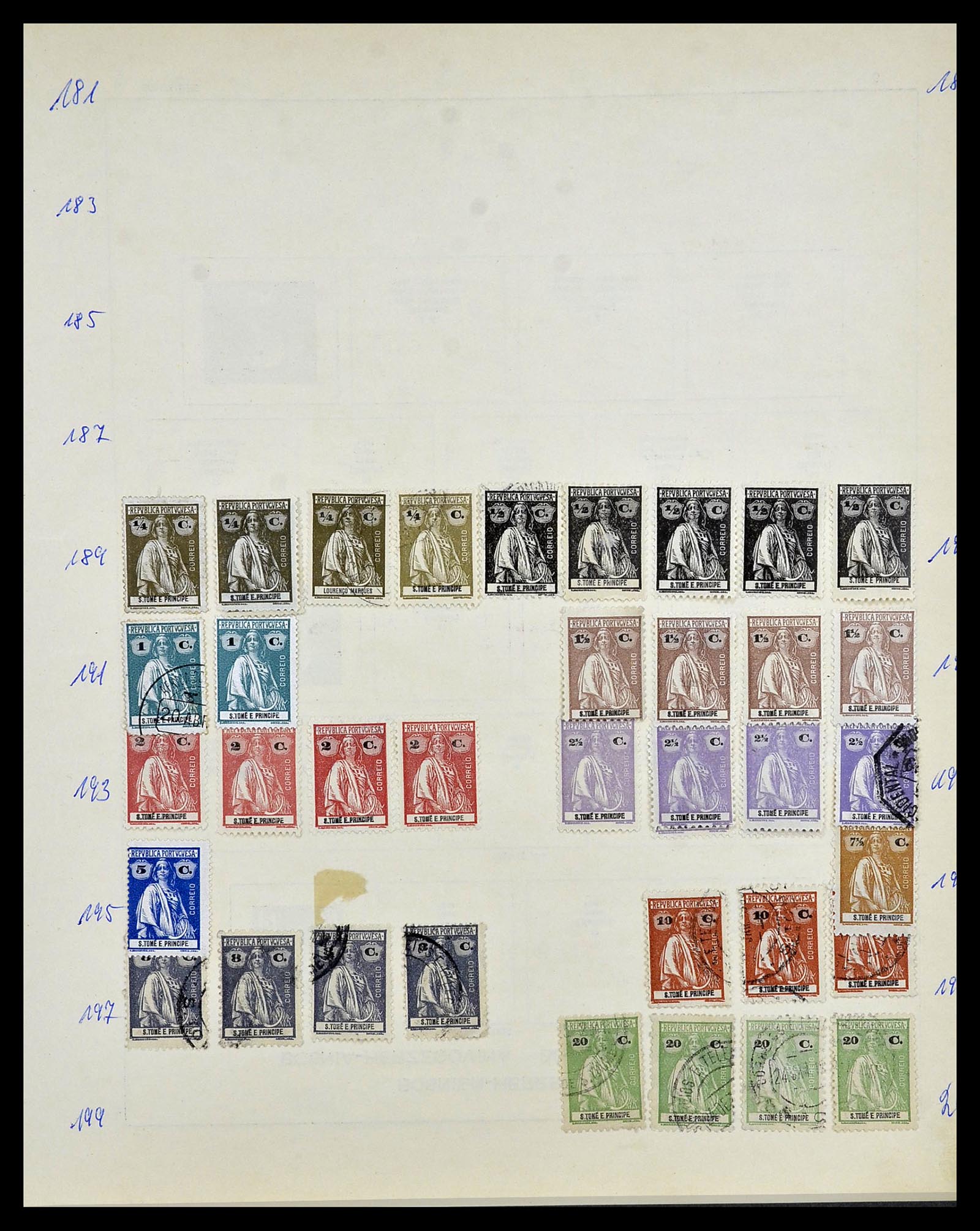 34305 024 - Postzegelverzameling 34305 Portugese koloniën 1870-1970.