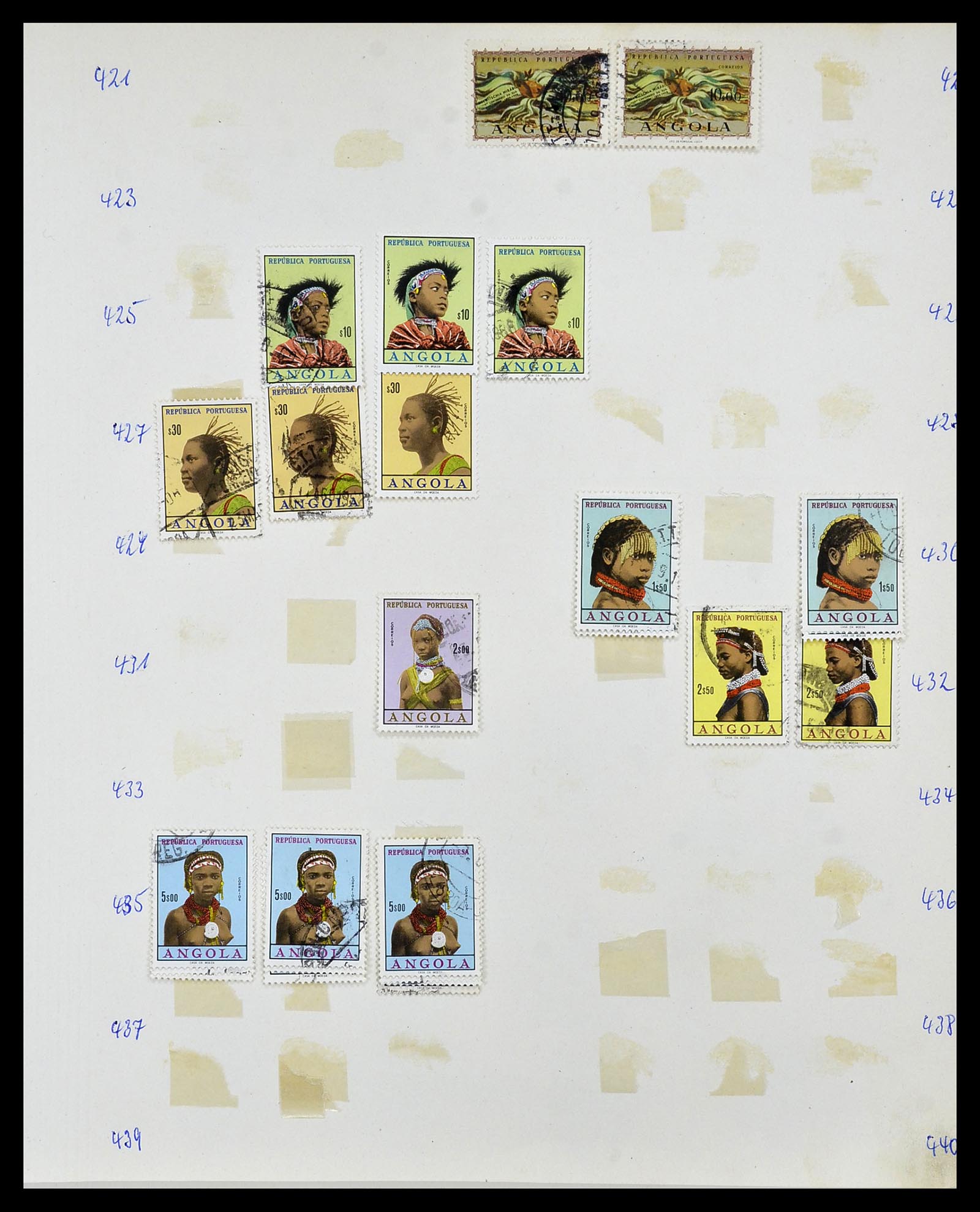 34305 055 - Postzegelverzameling 34305 Portugese koloniën 1870-1970.