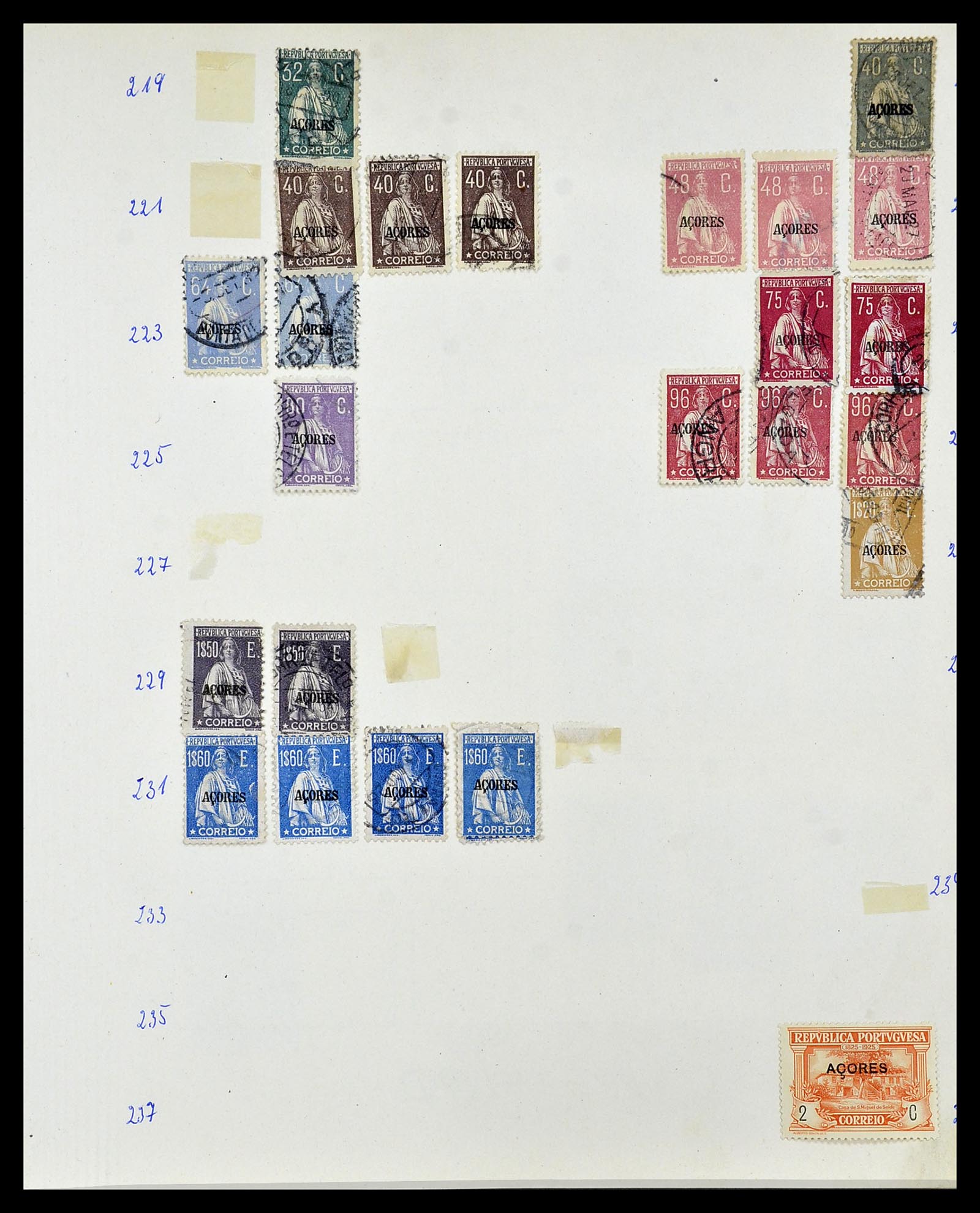 34305 079 - Stamp collection 34305 Portugese colonies 1870-1970.
