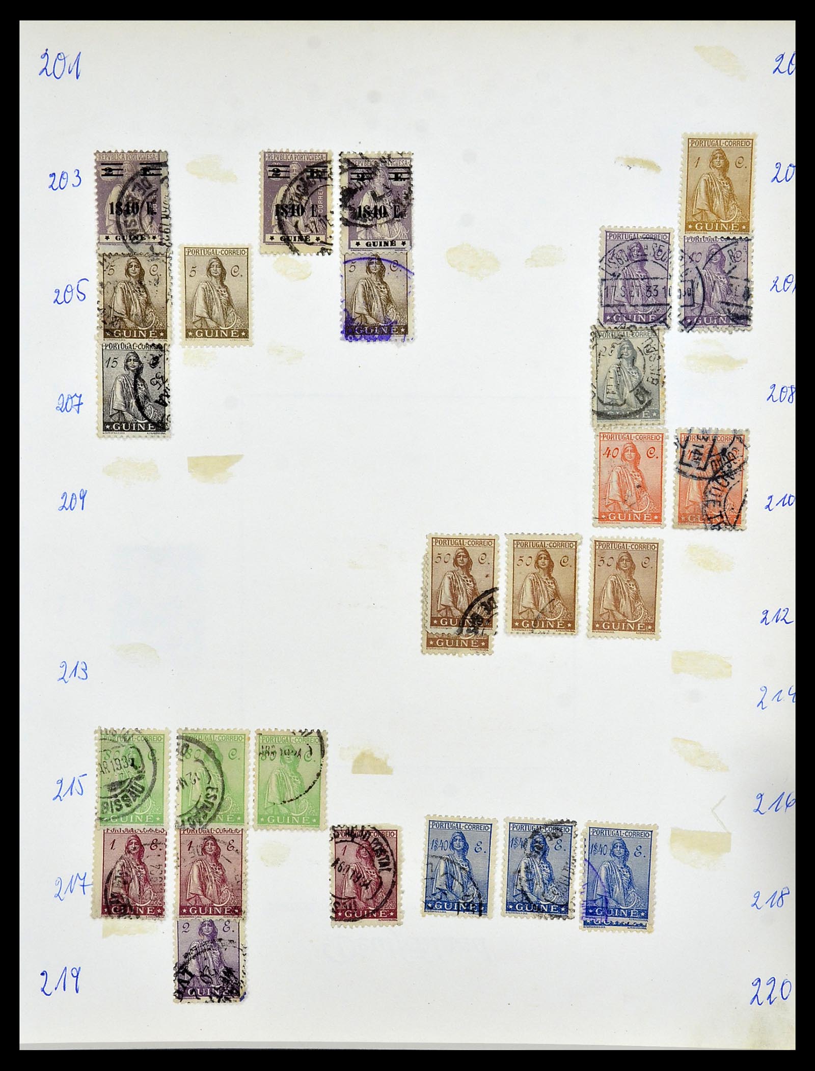 34305 229 - Postzegelverzameling 34305 Portugese koloniën 1870-1970.