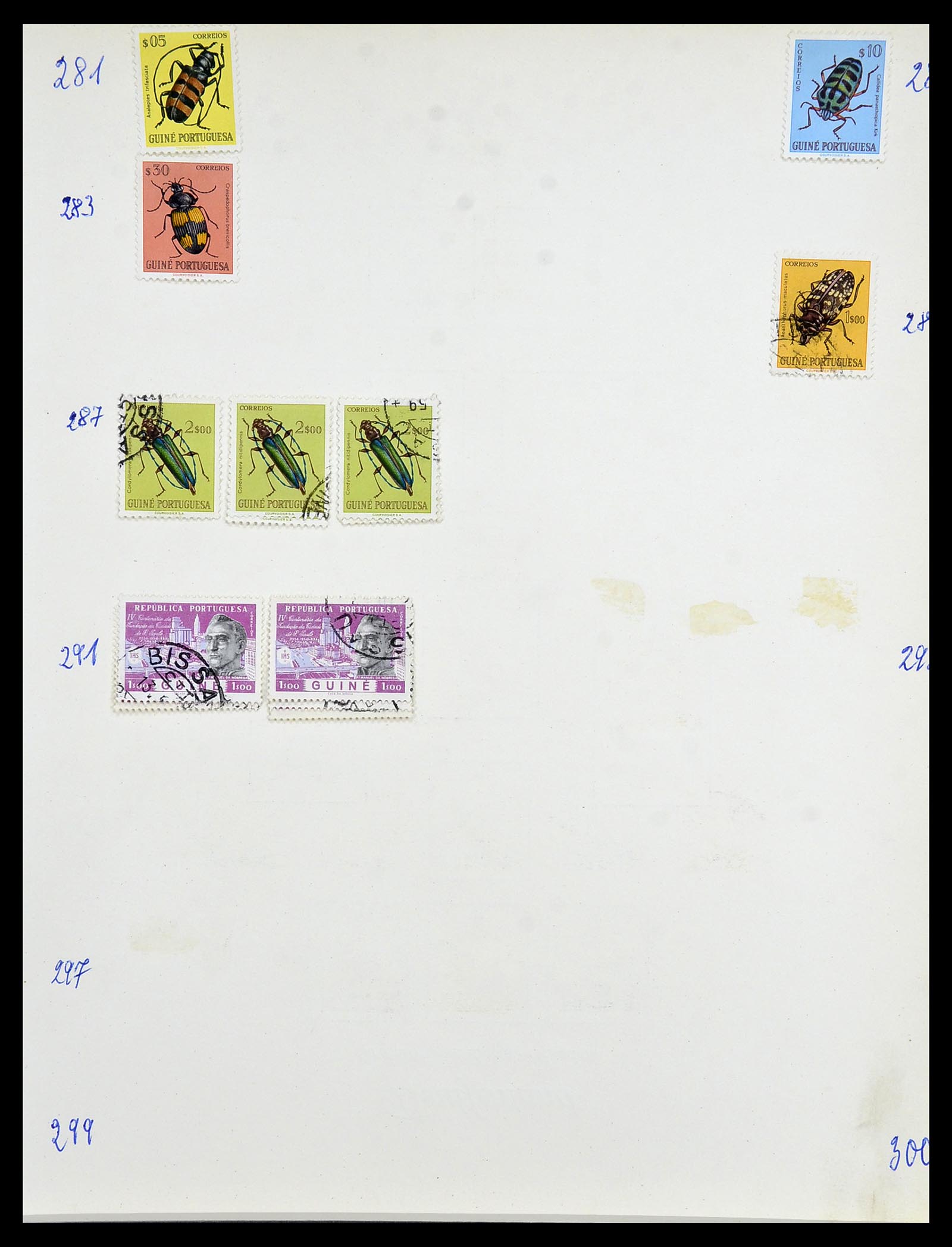 34305 233 - Postzegelverzameling 34305 Portugese koloniën 1870-1970.