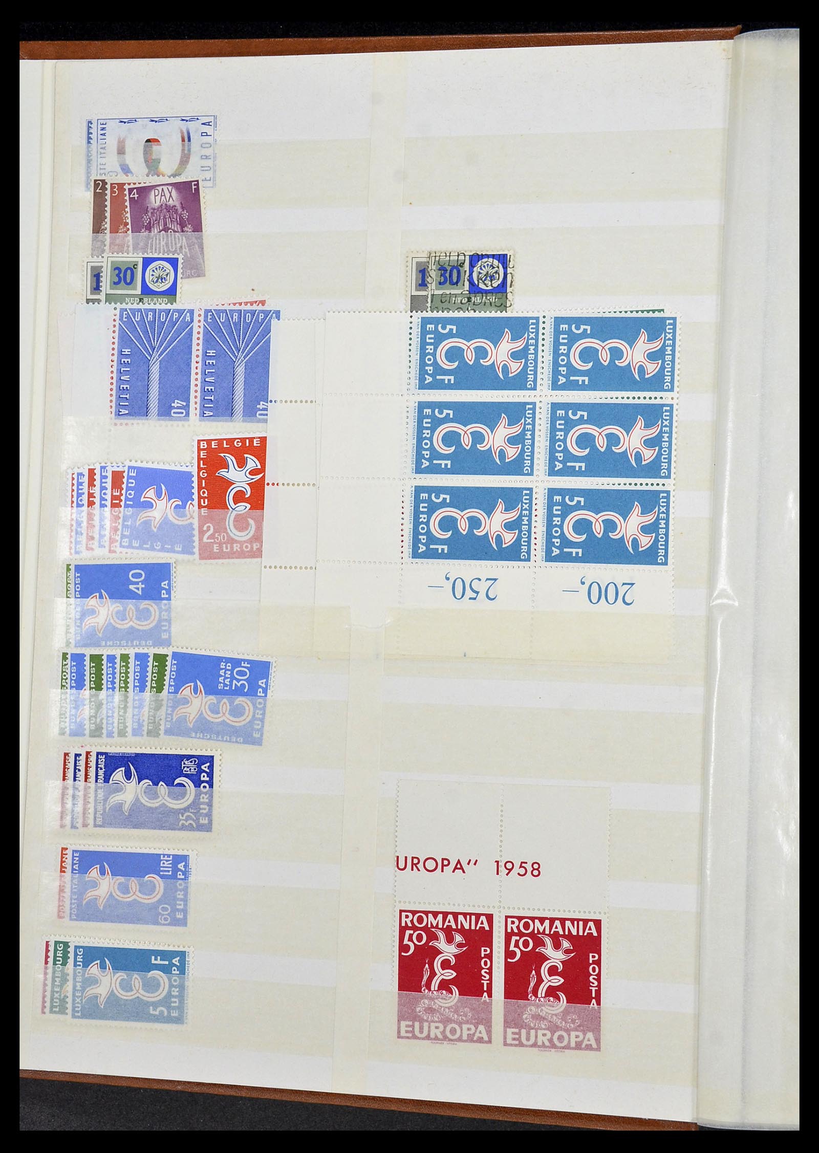 34308 002 - Postzegelverzameling 34308 Europa CEPT 1956-2000.