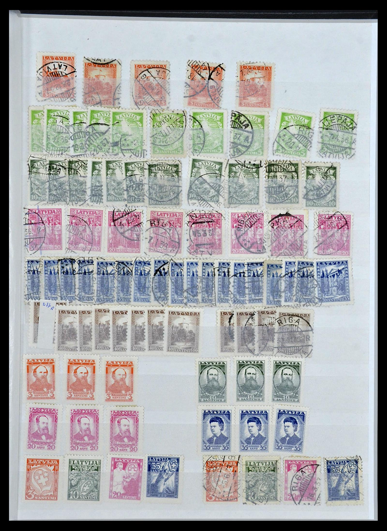 34311 044 - Postzegelverzameling 34311 Baltische Staten 1918-1941.