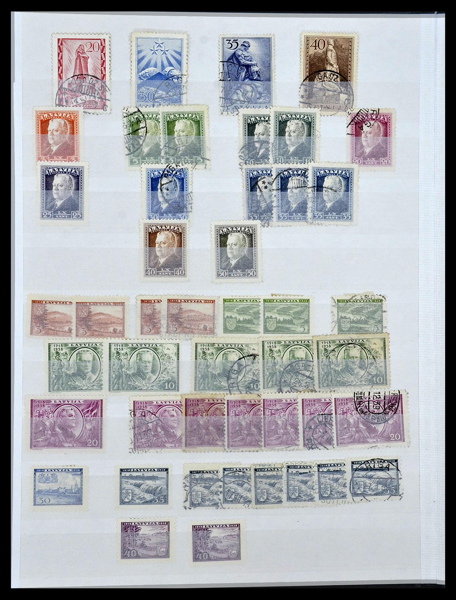 34311 045 - Postzegelverzameling 34311 Baltische Staten 1918-1941.