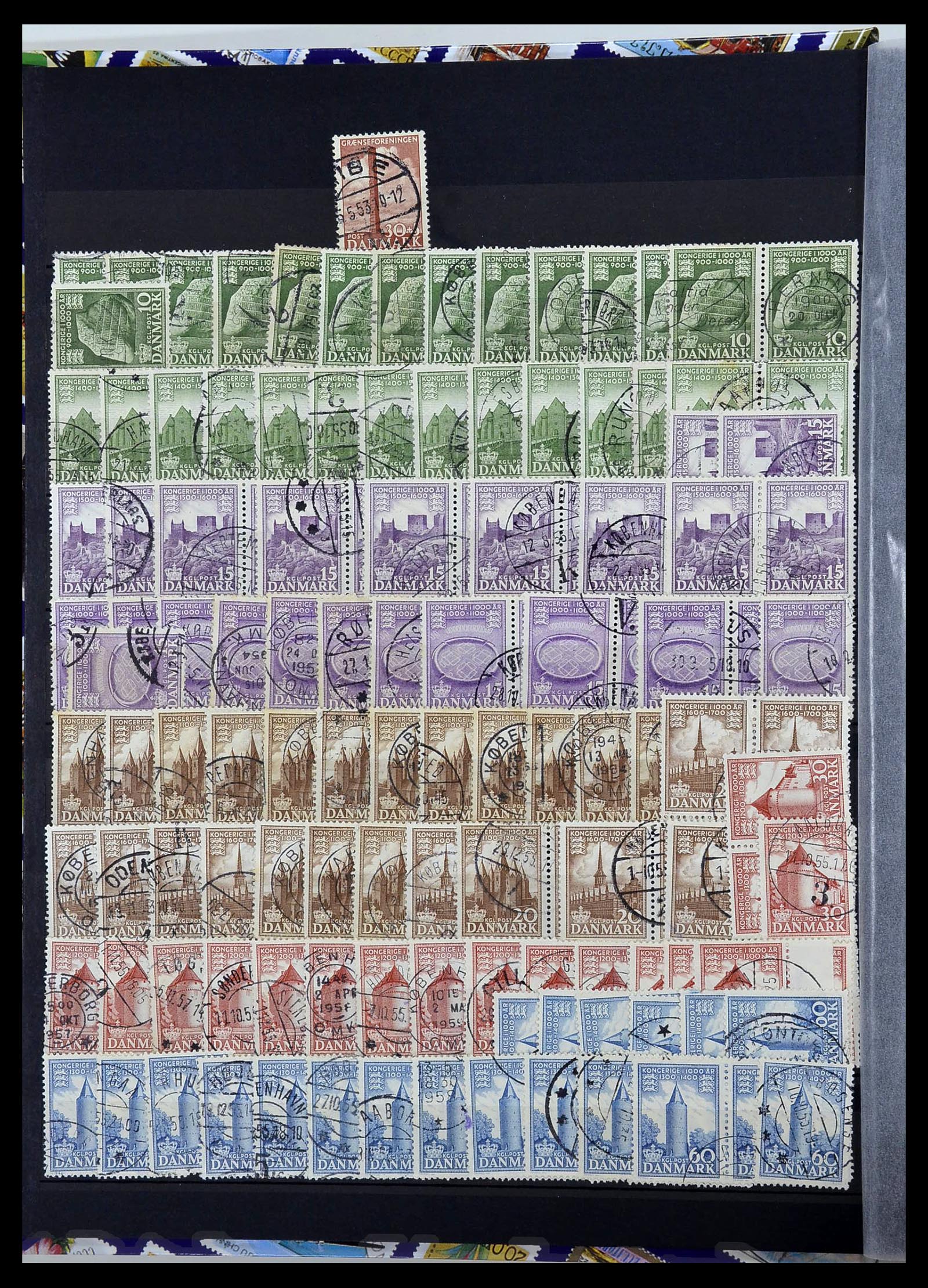 34313 423 - Stamp collection 34313 Scandinavia 1856-1990.
