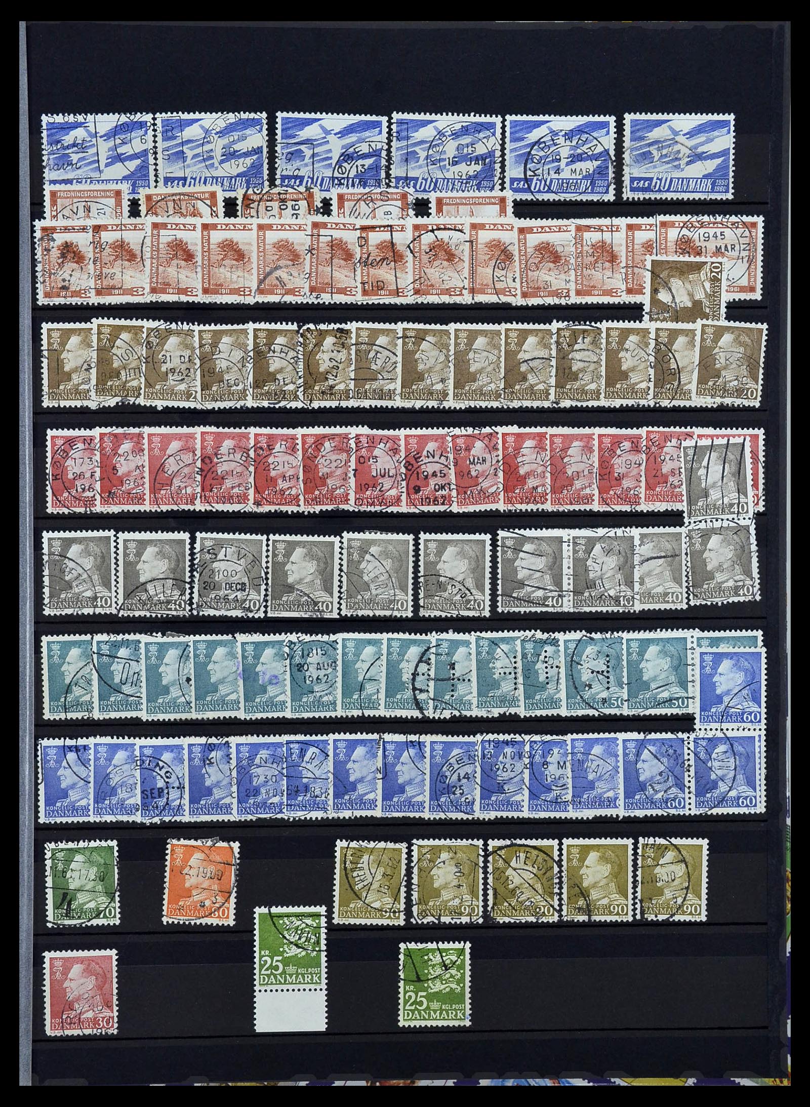 34313 428 - Stamp collection 34313 Scandinavia 1856-1990.