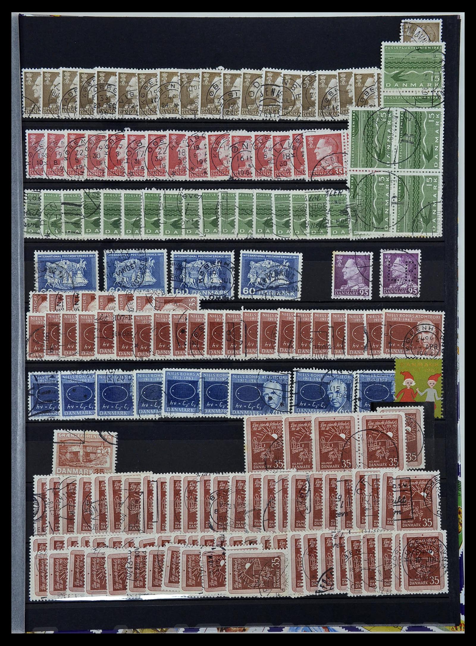 34313 430 - Stamp collection 34313 Scandinavia 1856-1990.