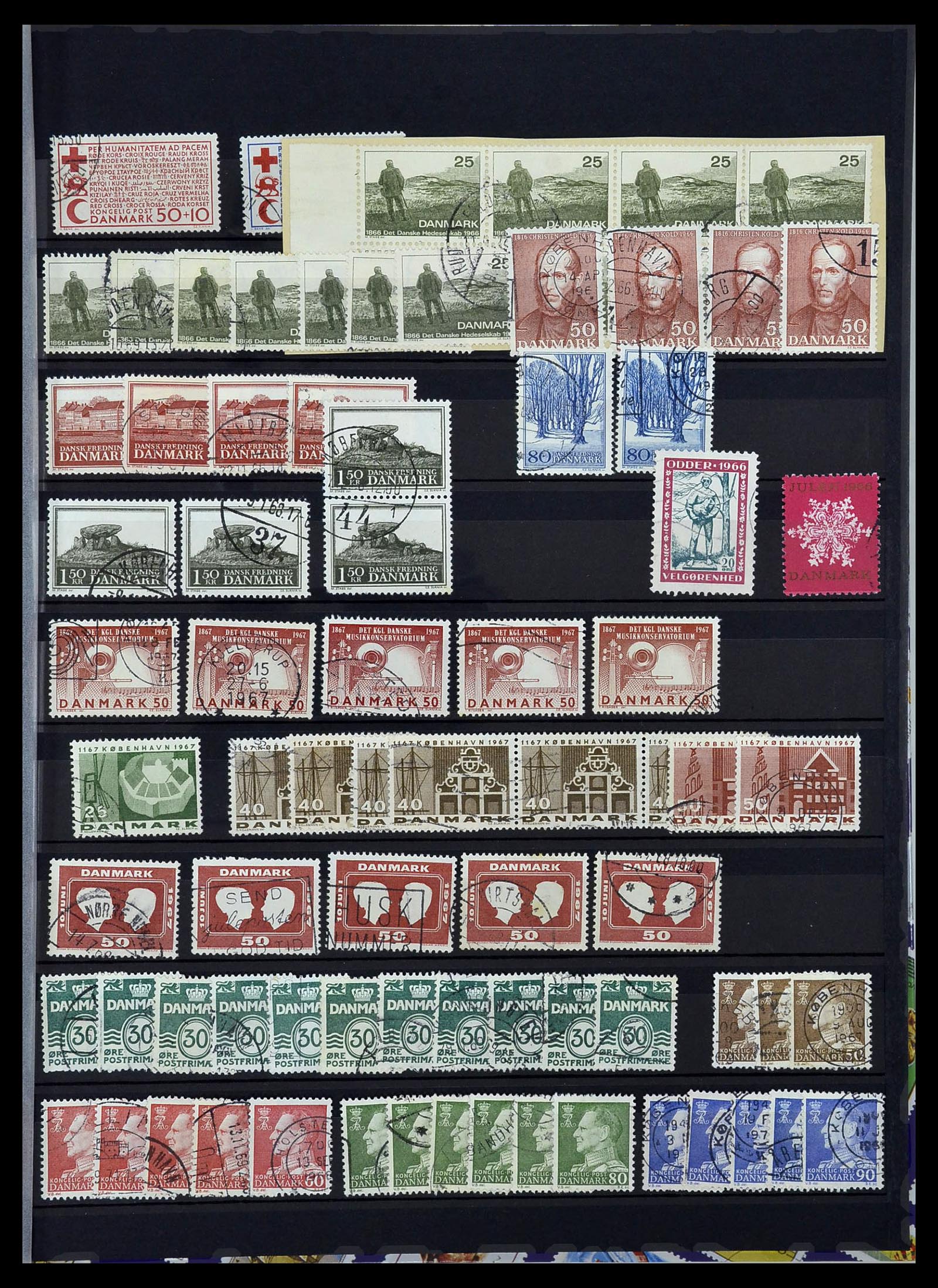 34313 432 - Stamp collection 34313 Scandinavia 1856-1990.