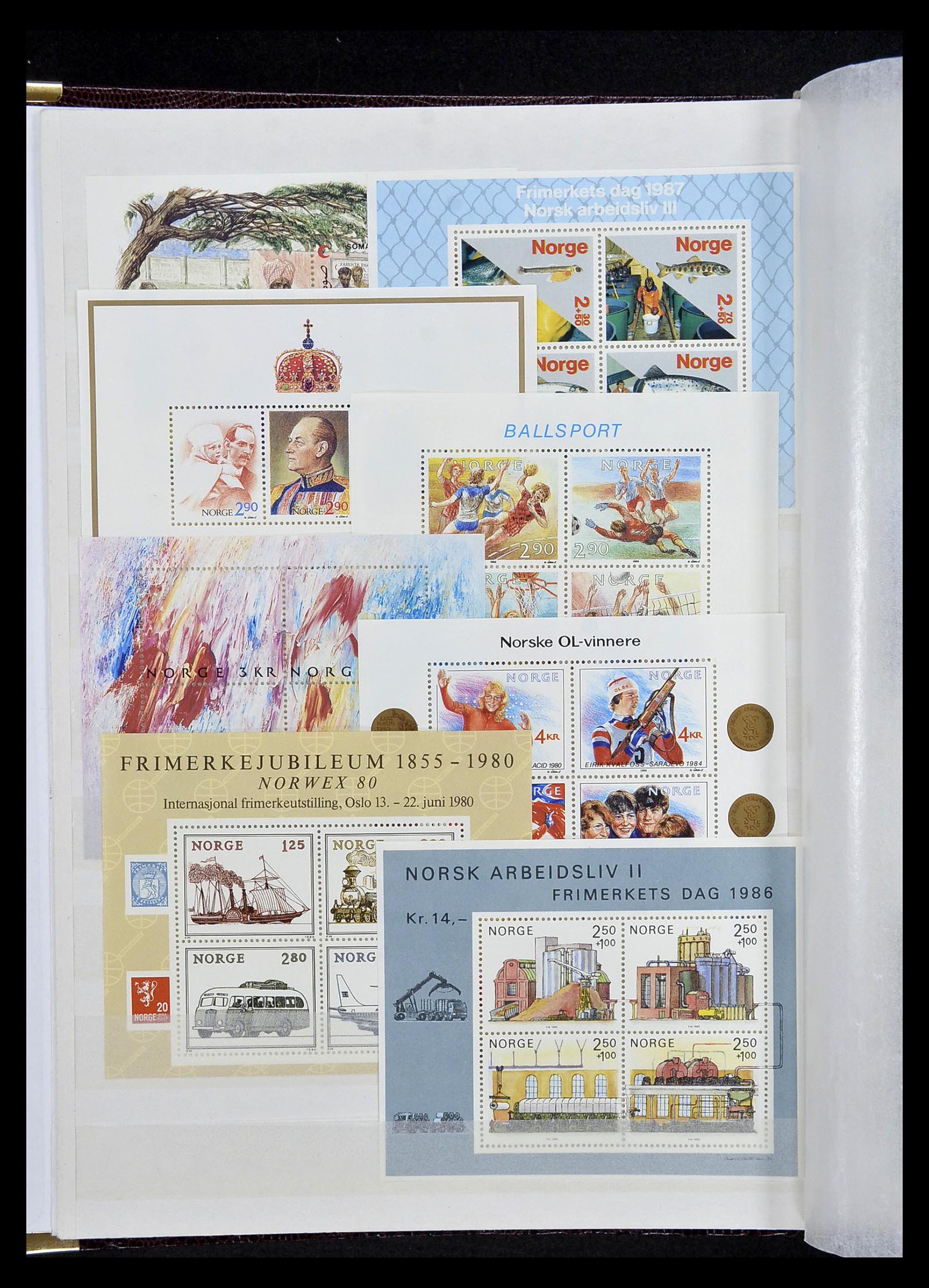 34326 002 - Postzegelverzameling 34326 Wereld postfris t/m 2018!