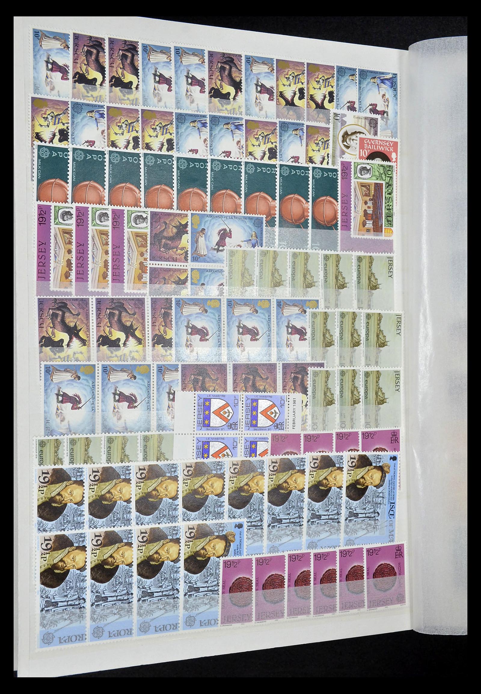 34326 051 - Stamp collection 34326 World MNH until 2018!