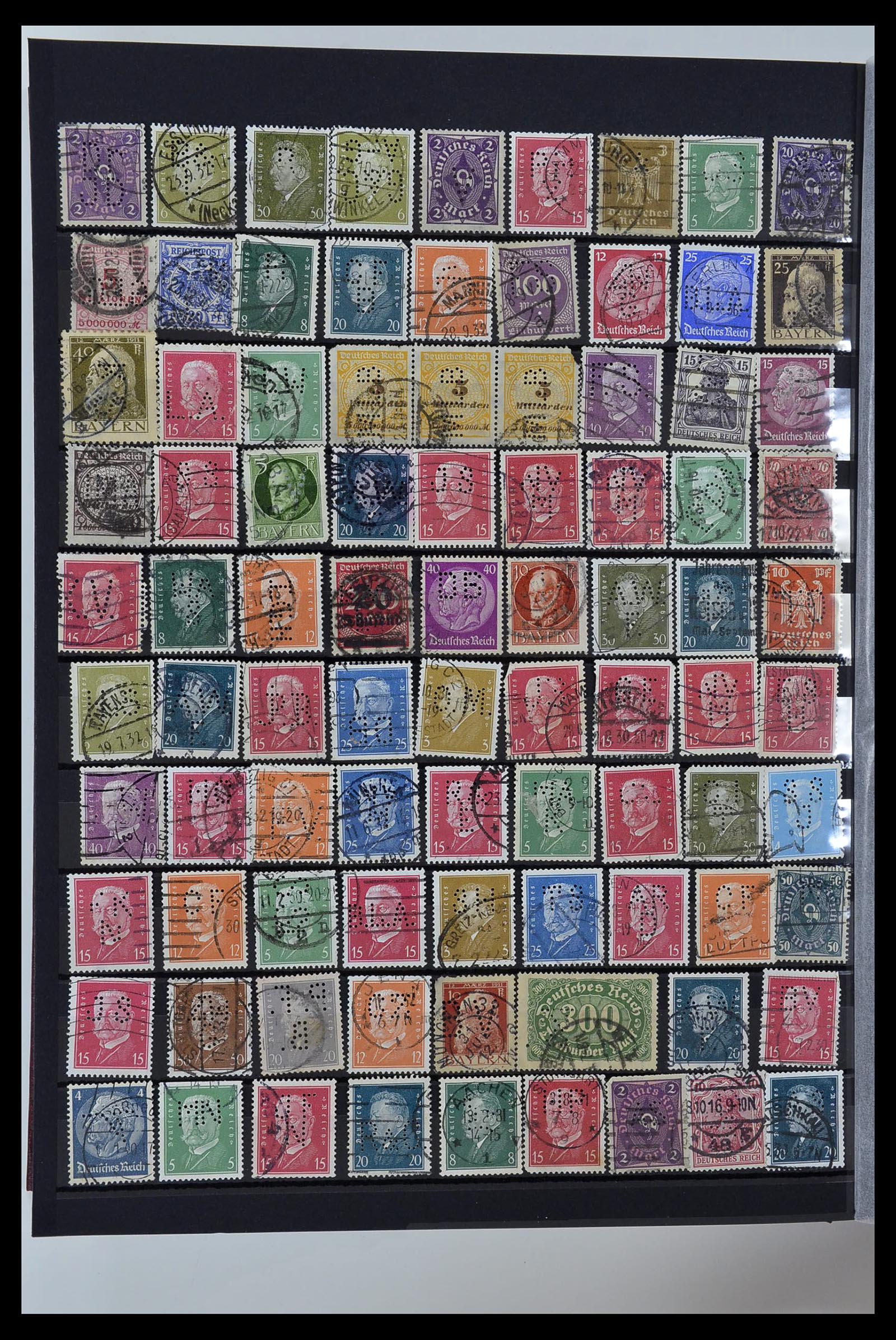 34329 010 - Postzegelverzameling 34329 Duitsland perfins 1900-1935.