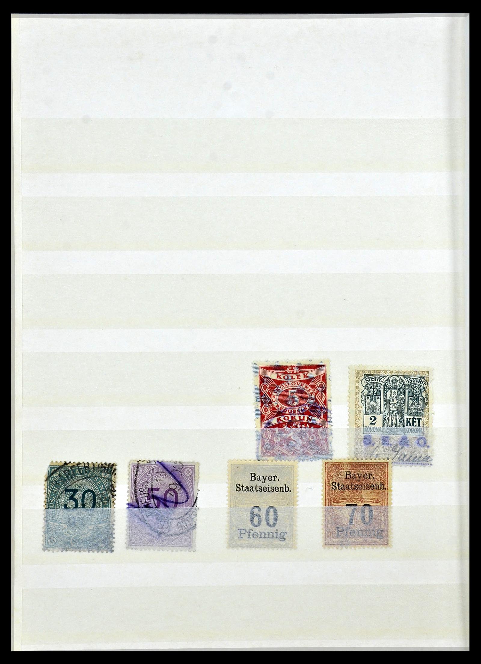 34330 970 - Stamp collection 34330 World fiscal and cinderella's.