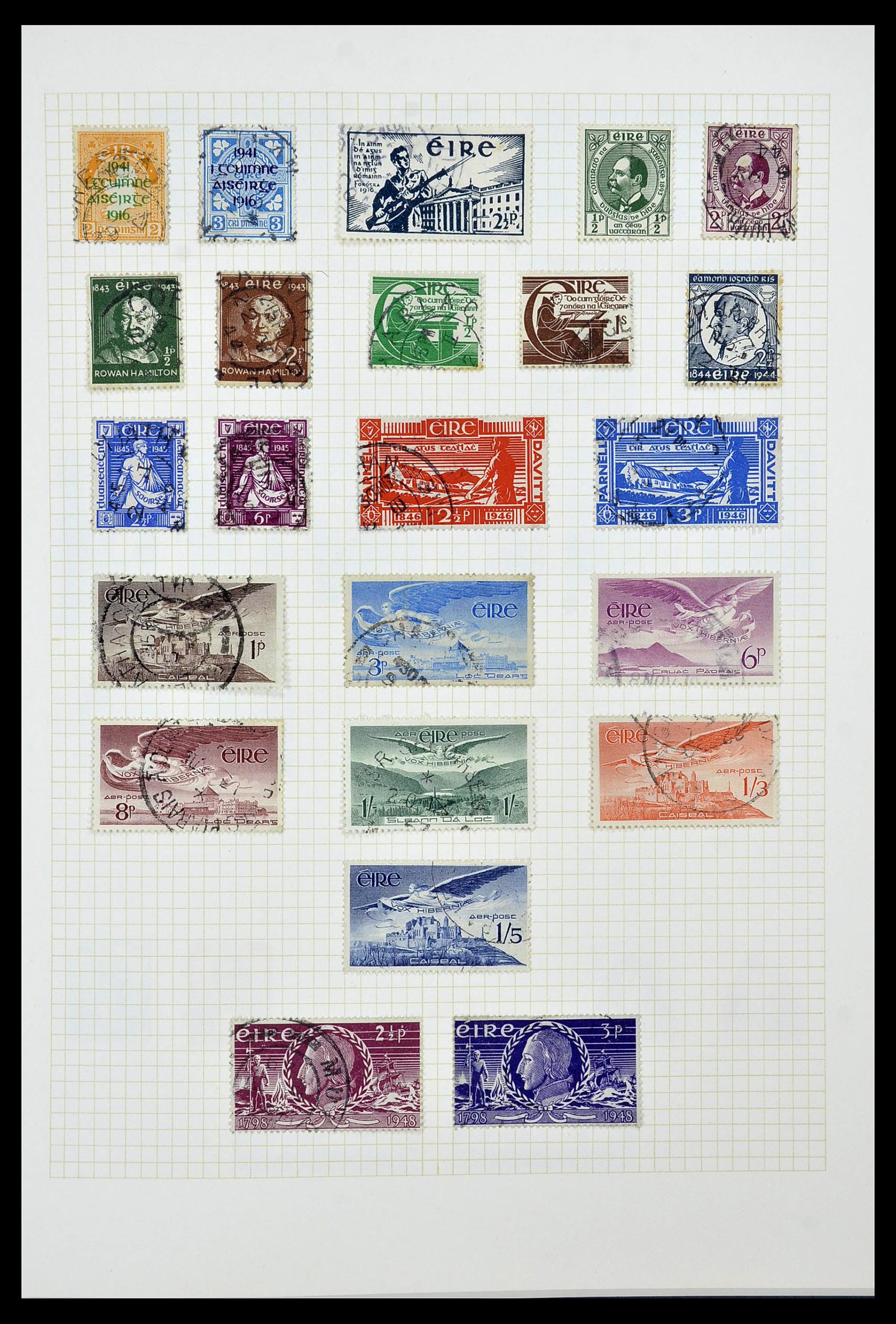 34353 010 - Stamp collection 34353 Ireland 1922-2000.