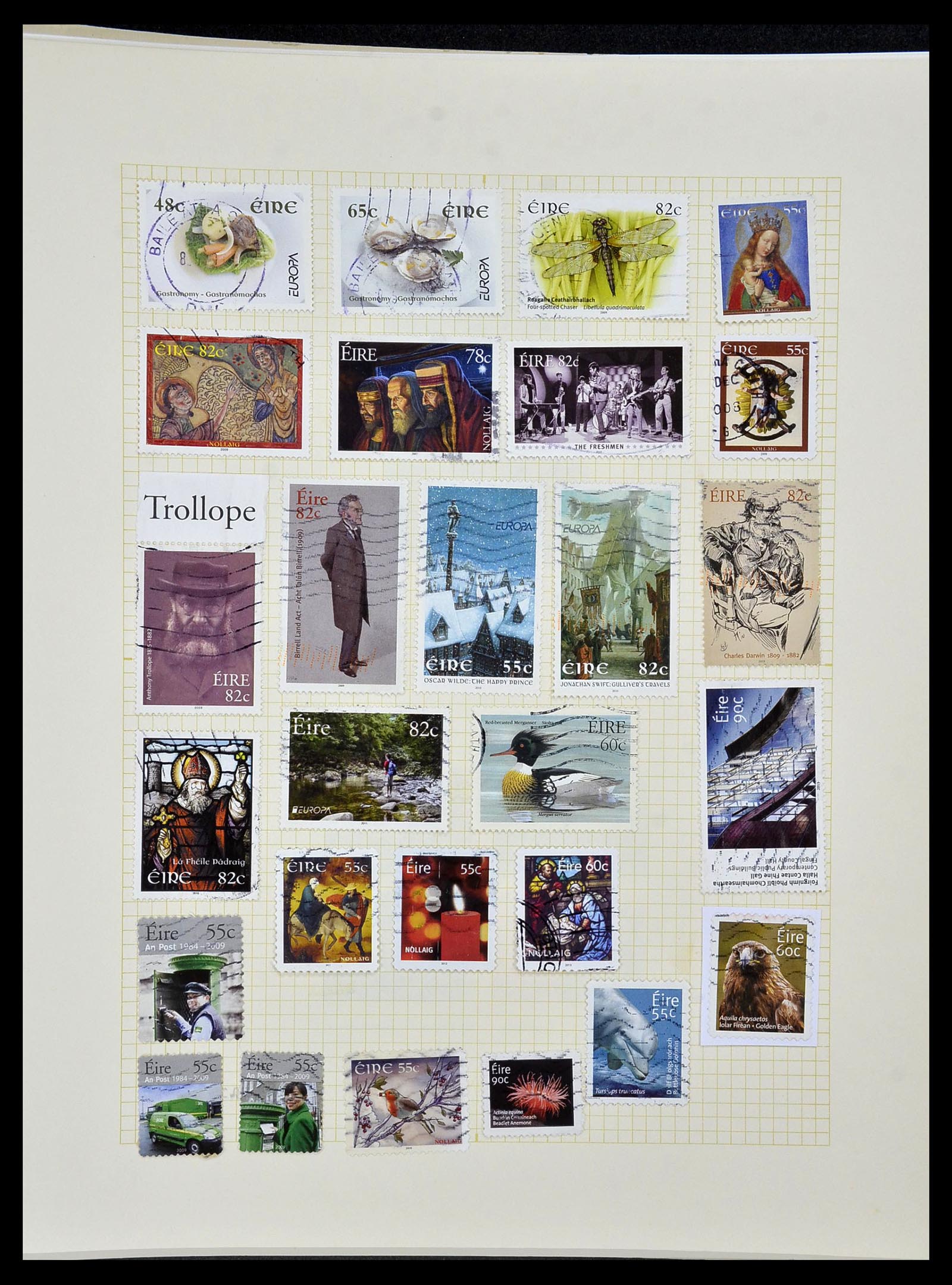 34353 125 - Stamp collection 34353 Ireland 1922-2000.