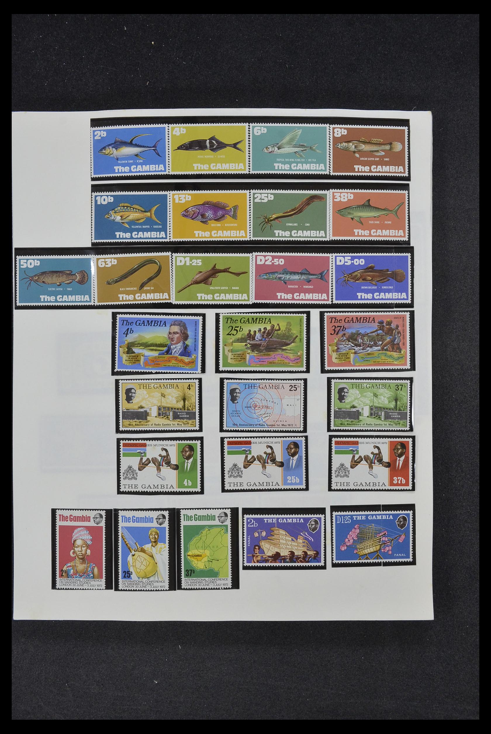 34381 010 - Postzegelverzameling 34381 Engelse koloniën 1937-1984.