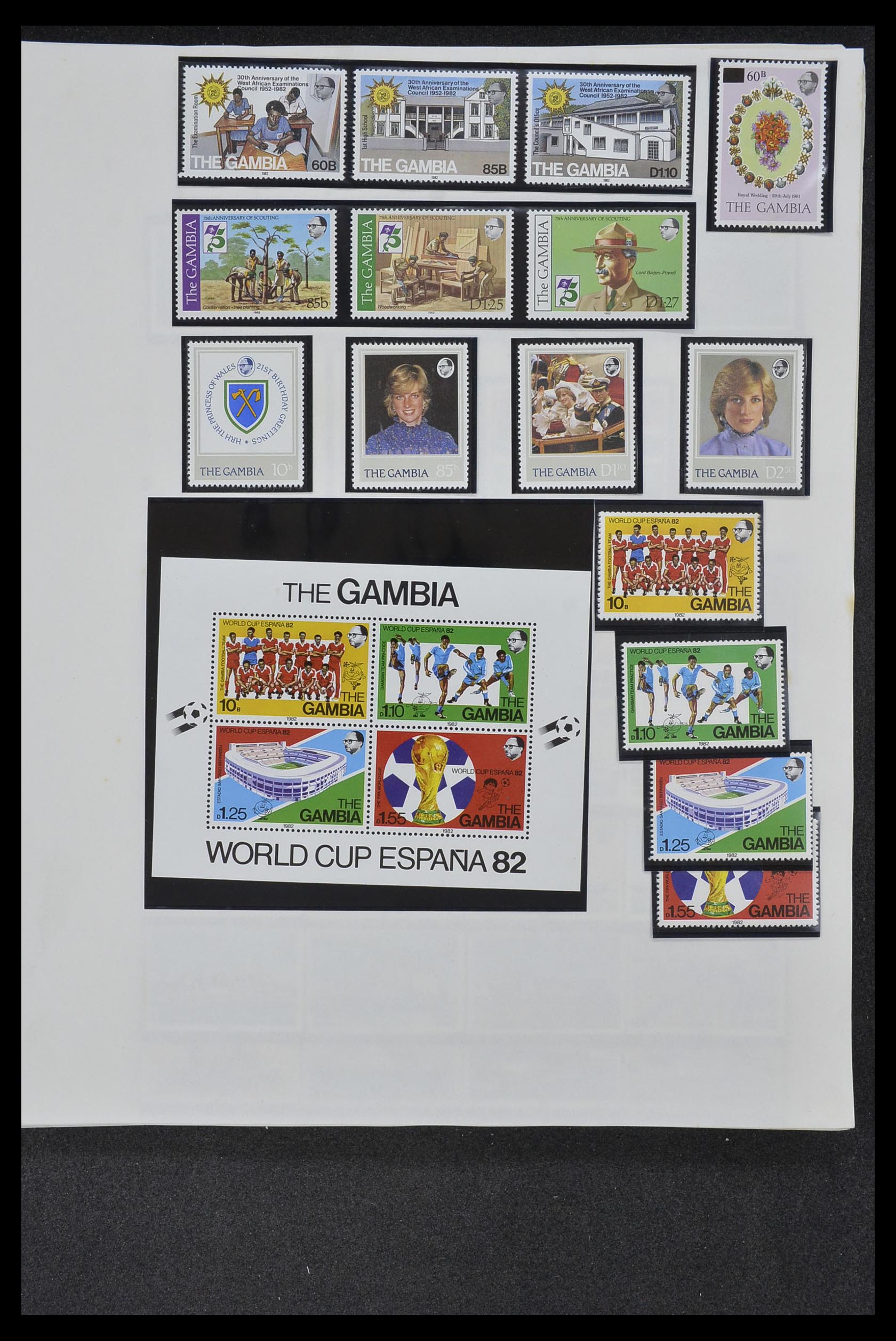 34381 022 - Postzegelverzameling 34381 Engelse koloniën 1937-1984.