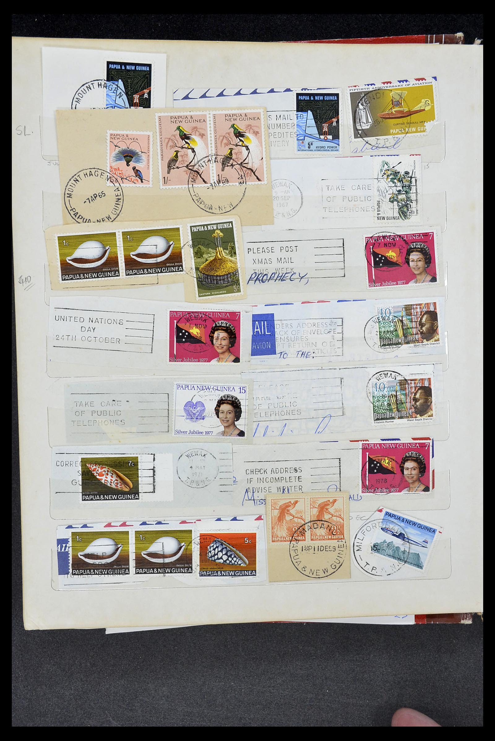 34384 012 - Postzegelverzameling 34384 Papua Nieuw Guinea stempels 1952-1980.