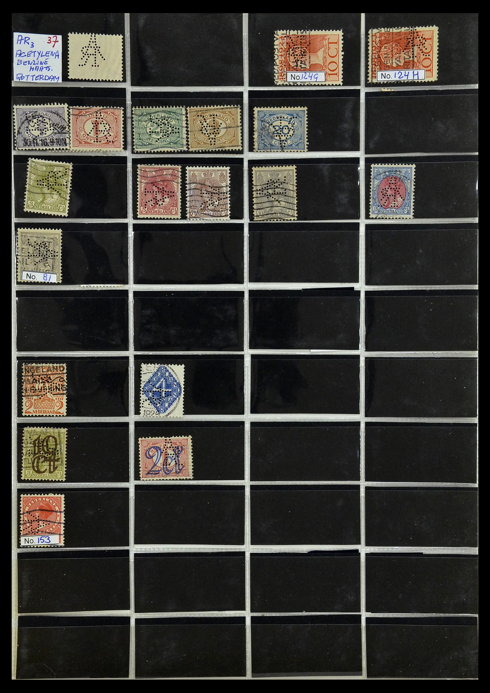 34390 021 - Postzegelverzameling 34390 Nederland firmaperforaties 1872-1965.