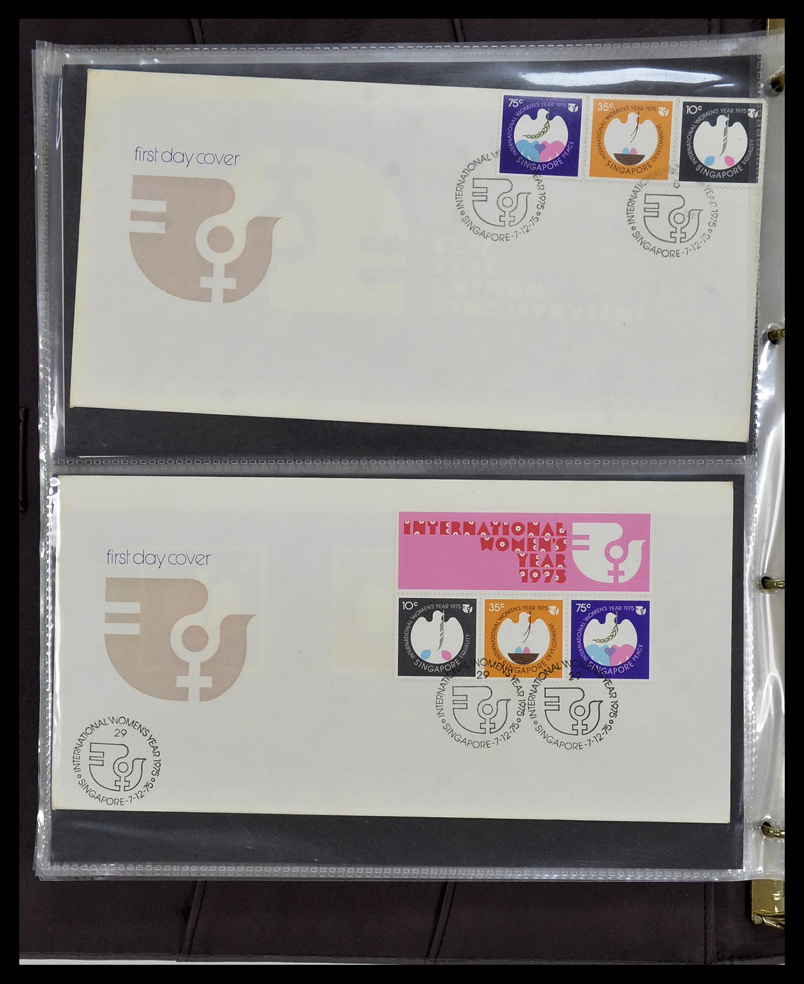34394 047 - Postzegelverzameling 34394 Singapore FDC's 1948-2015!