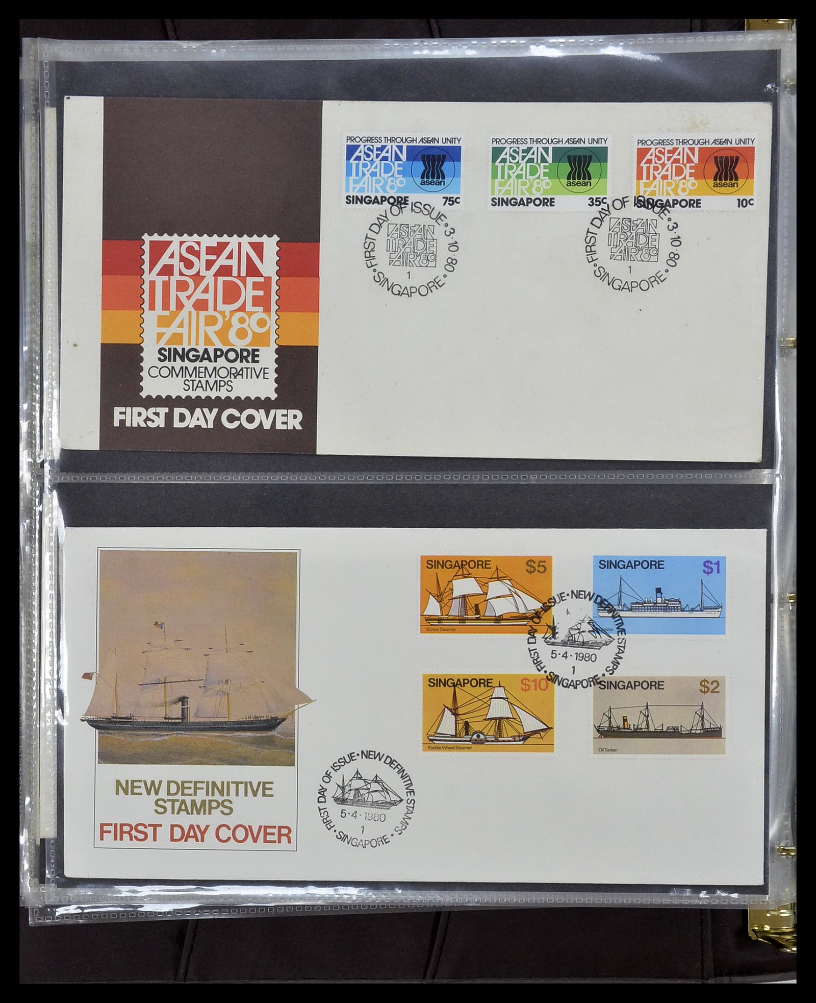 34394 059 - Postzegelverzameling 34394 Singapore FDC's 1948-2015!