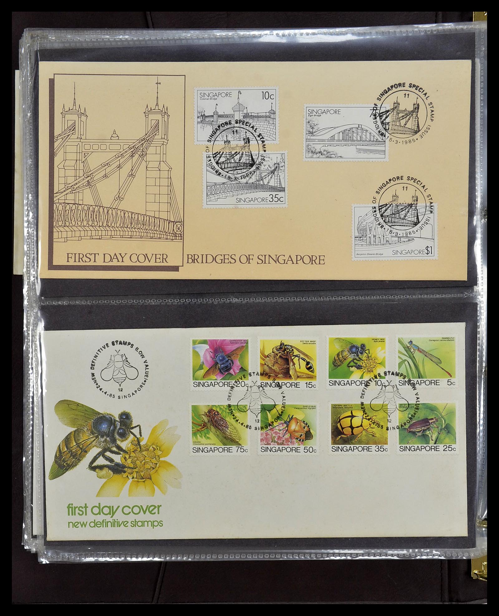 34394 097 - Postzegelverzameling 34394 Singapore FDC's 1948-2015!