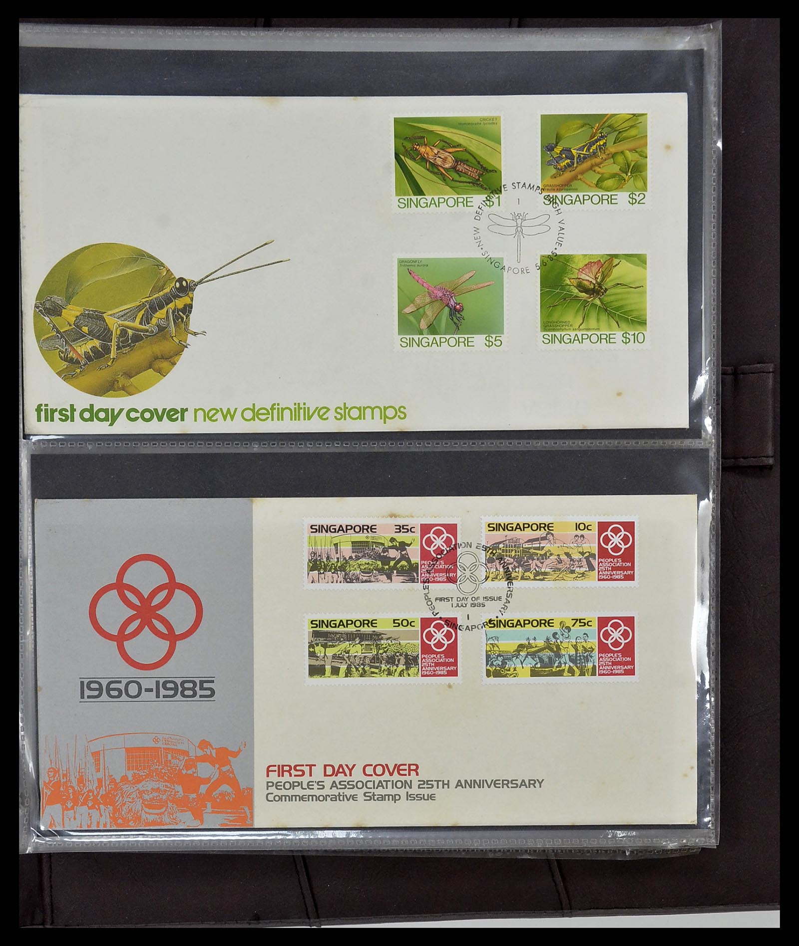 34394 098 - Postzegelverzameling 34394 Singapore FDC's 1948-2015!