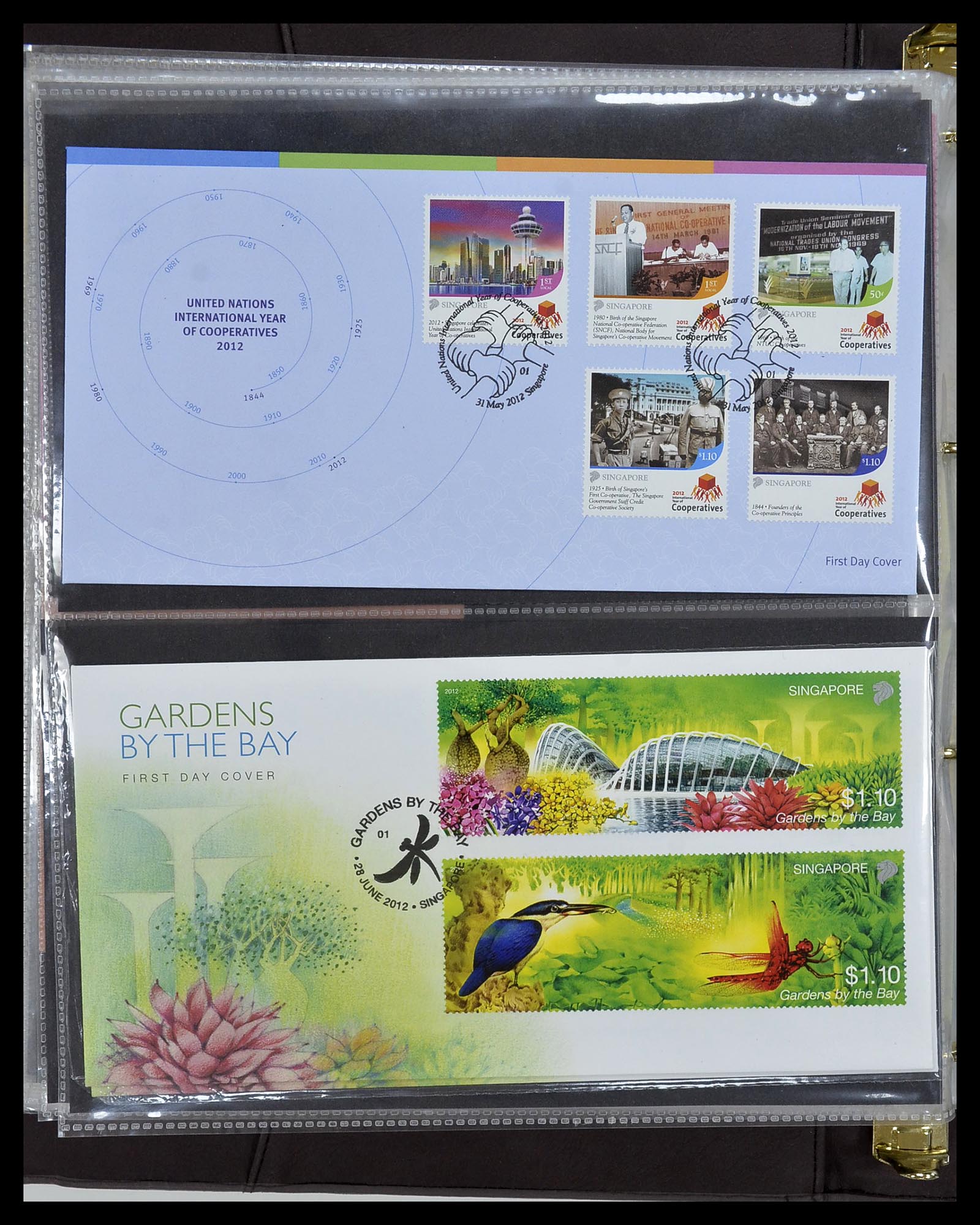 34394 400 - Postzegelverzameling 34394 Singapore FDC's 1948-2015!
