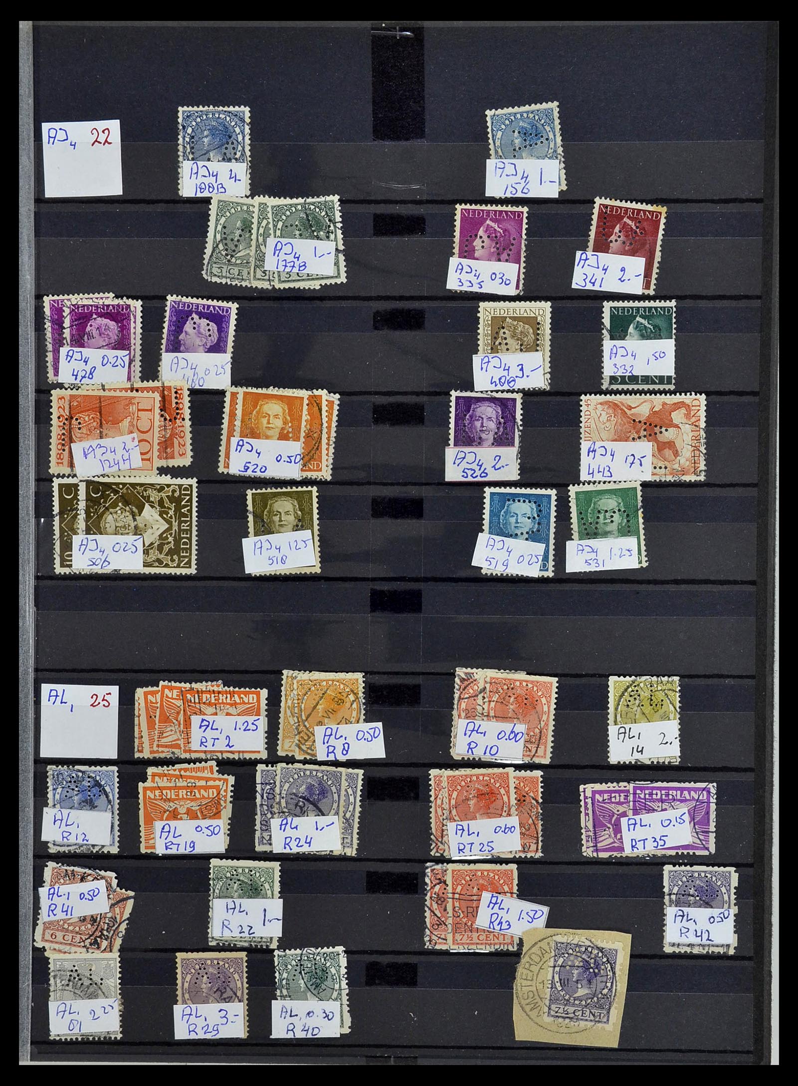 34407 005 - Postzegelverzameling 34407 Nederland firmaperforaties 1872-1980.