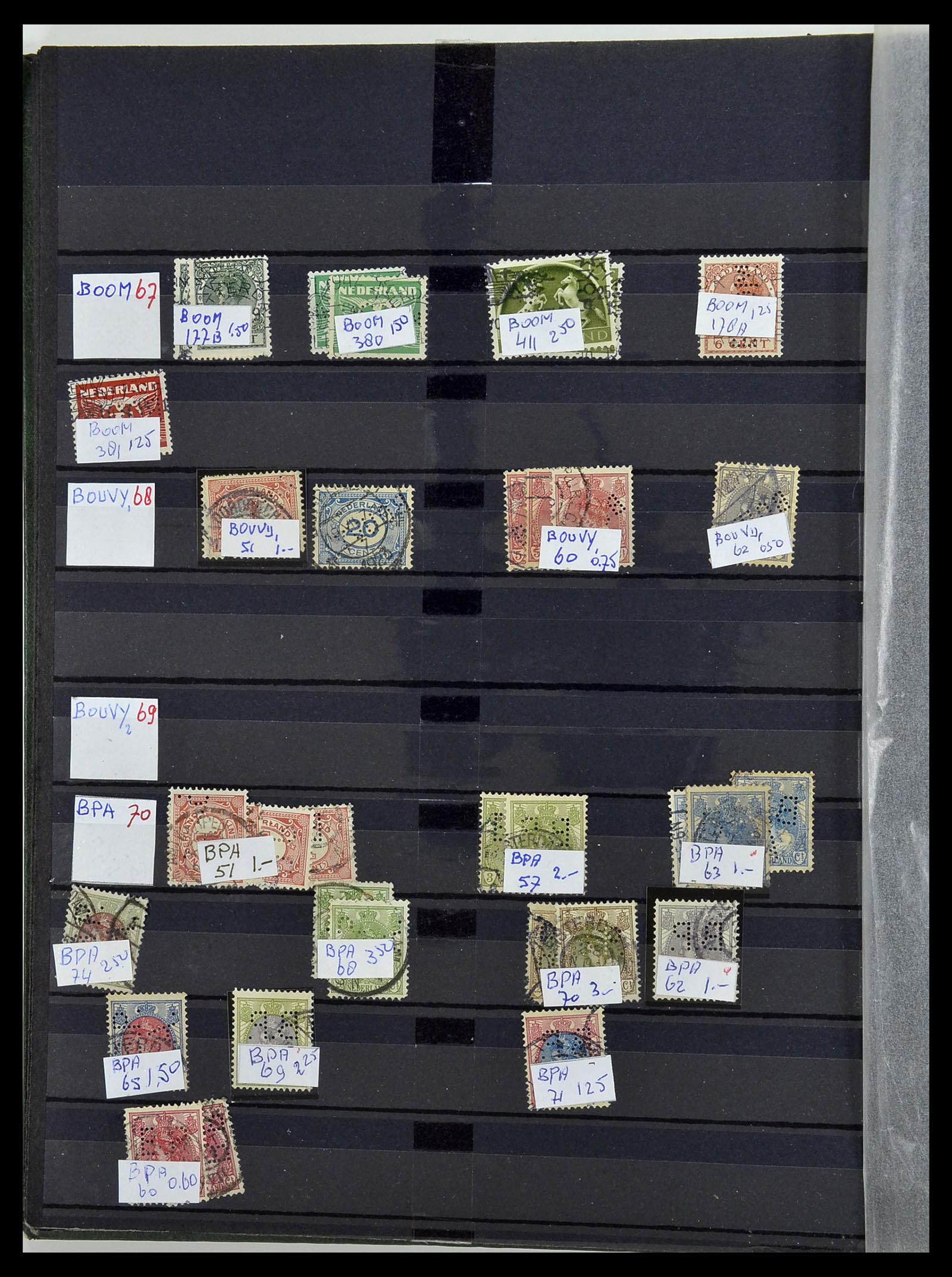 34407 012 - Postzegelverzameling 34407 Nederland firmaperforaties 1872-1980.