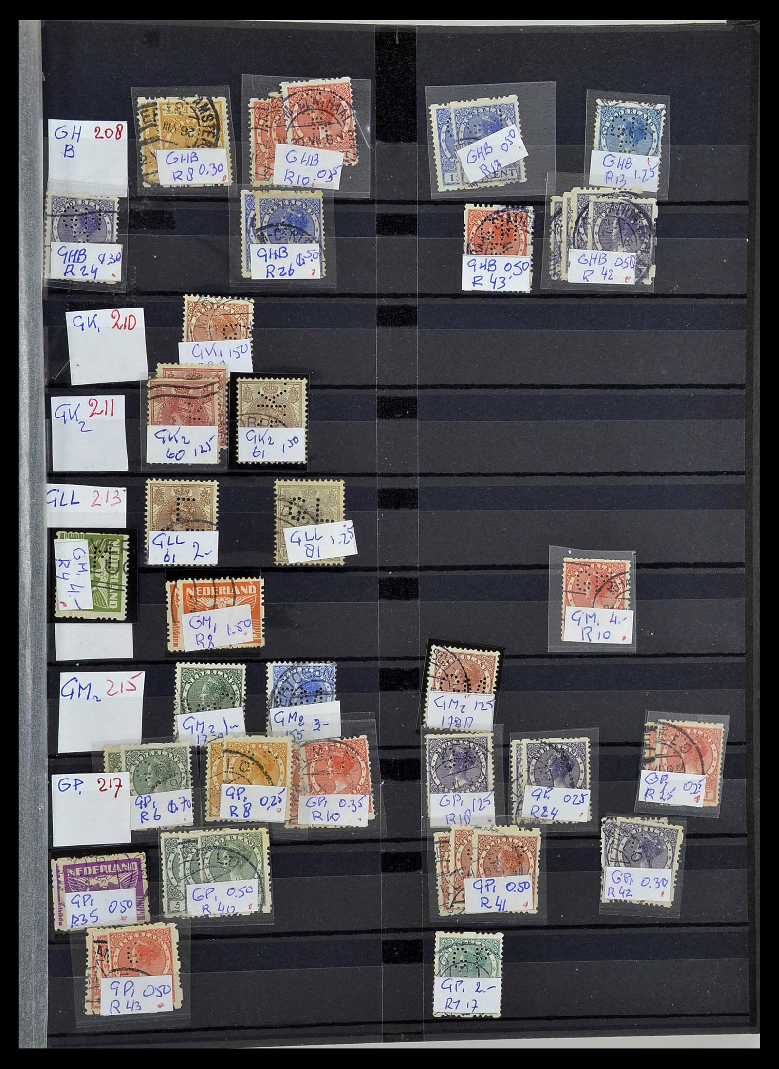34407 037 - Postzegelverzameling 34407 Nederland firmaperforaties 1872-1980.