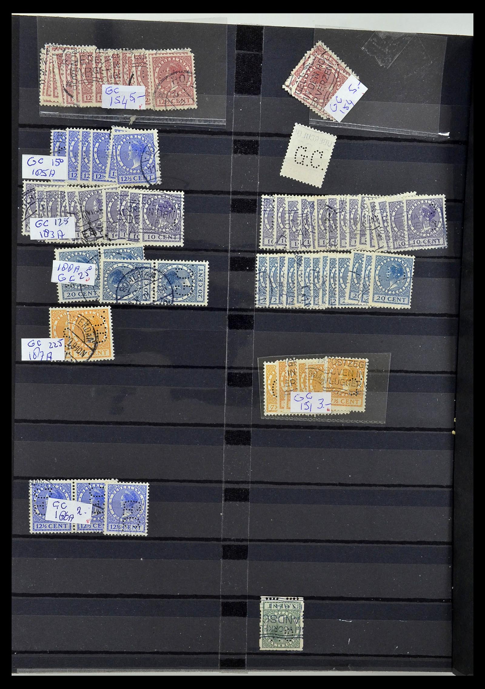 34407 048 - Postzegelverzameling 34407 Nederland firmaperforaties 1872-1980.