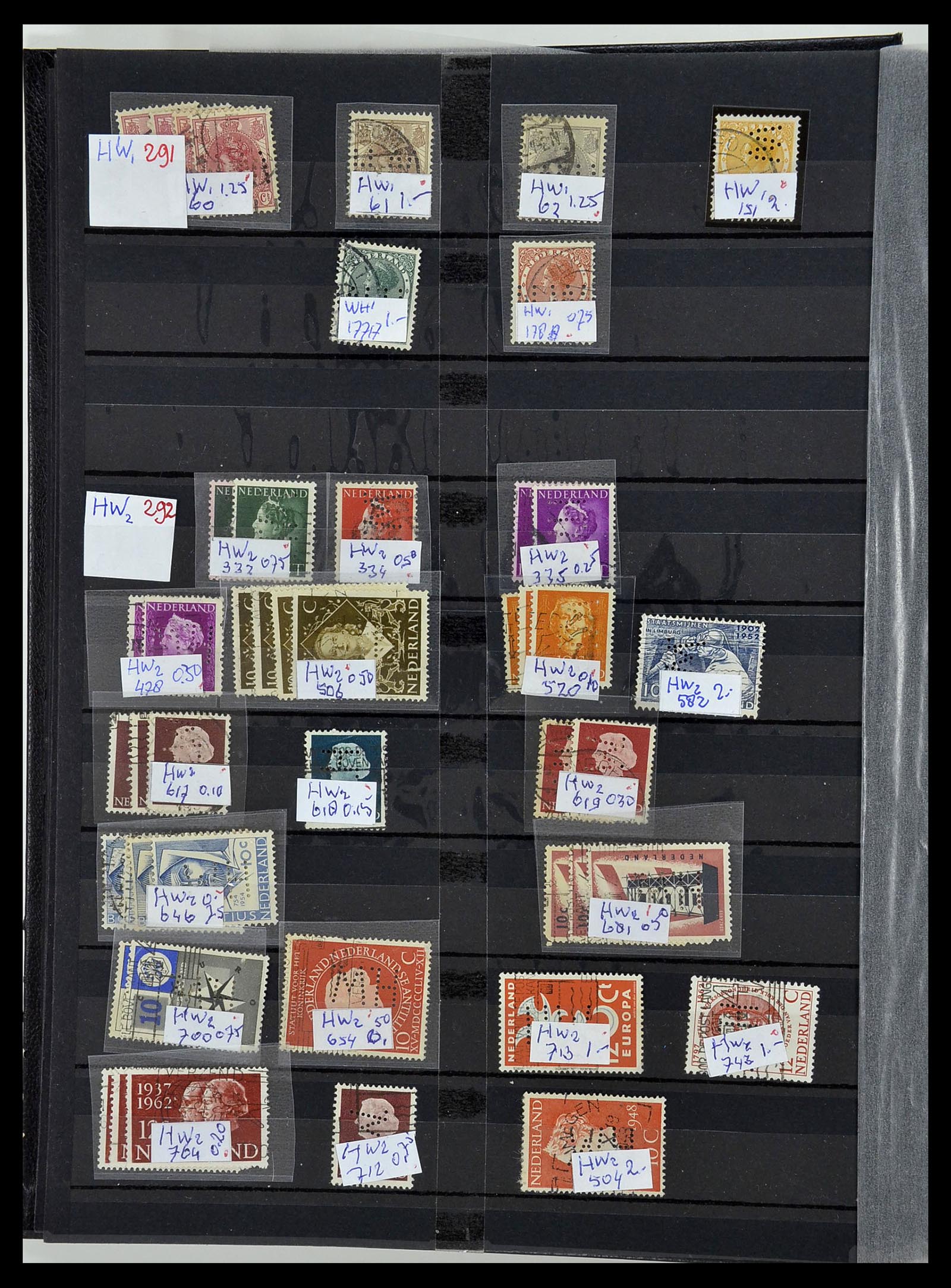 34407 054 - Postzegelverzameling 34407 Nederland firmaperforaties 1872-1980.
