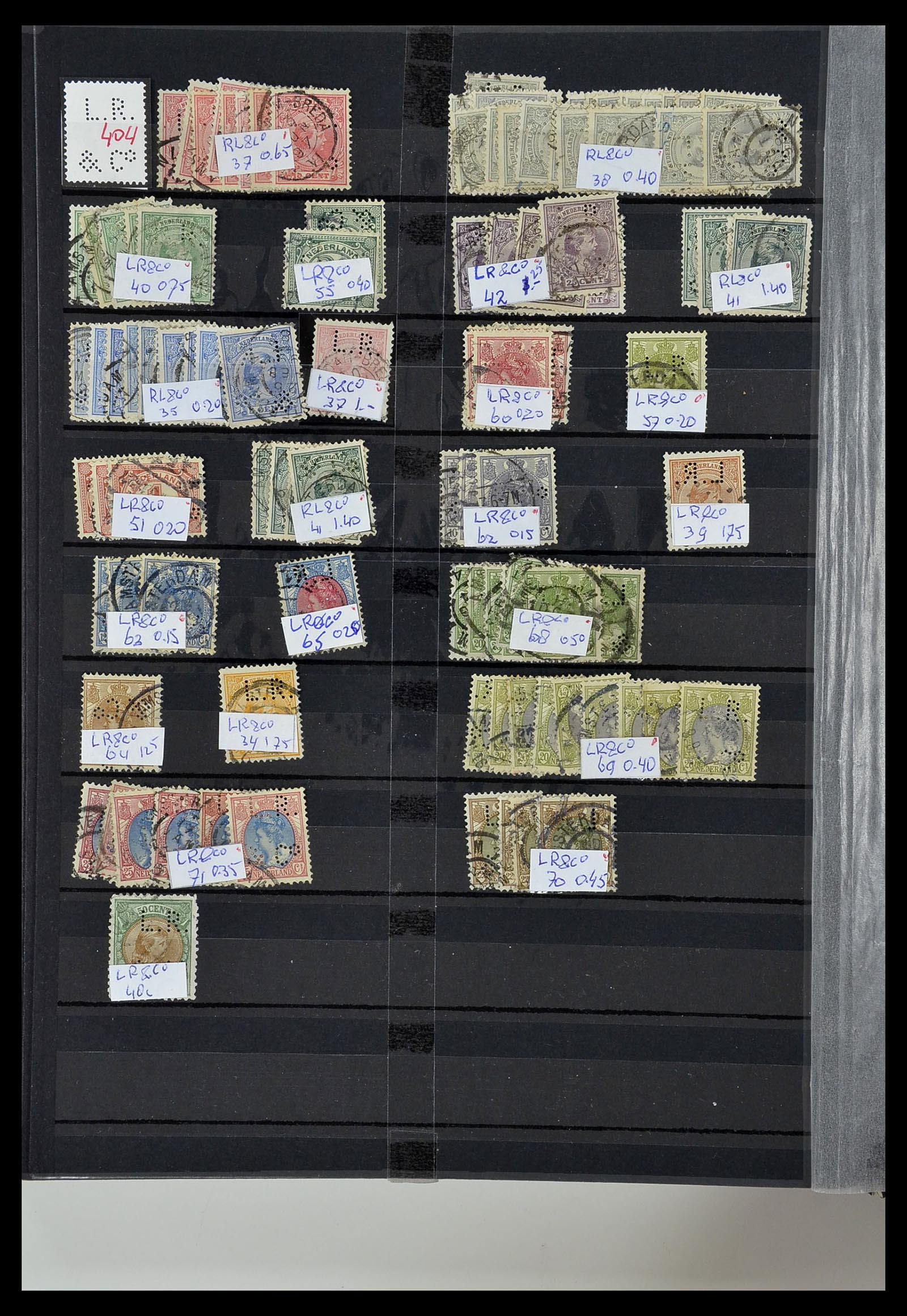 34407 076 - Postzegelverzameling 34407 Nederland firmaperforaties 1872-1980.
