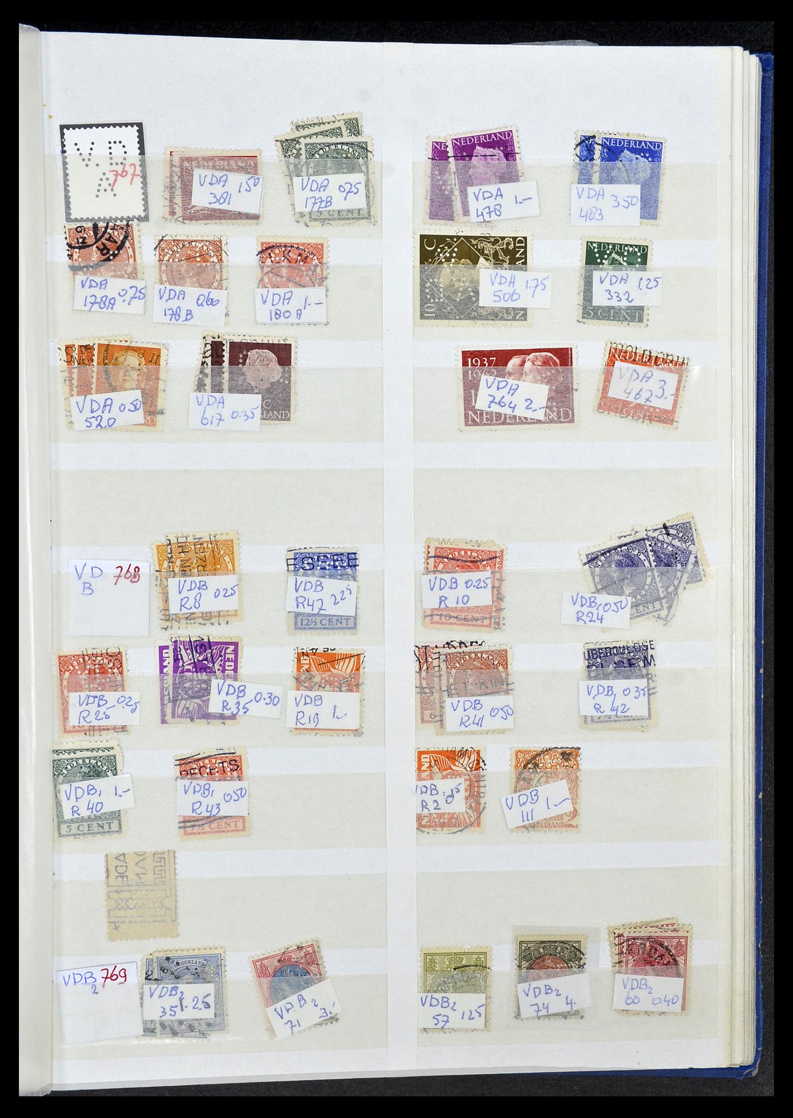 34407 132 - Postzegelverzameling 34407 Nederland firmaperforaties 1872-1980.