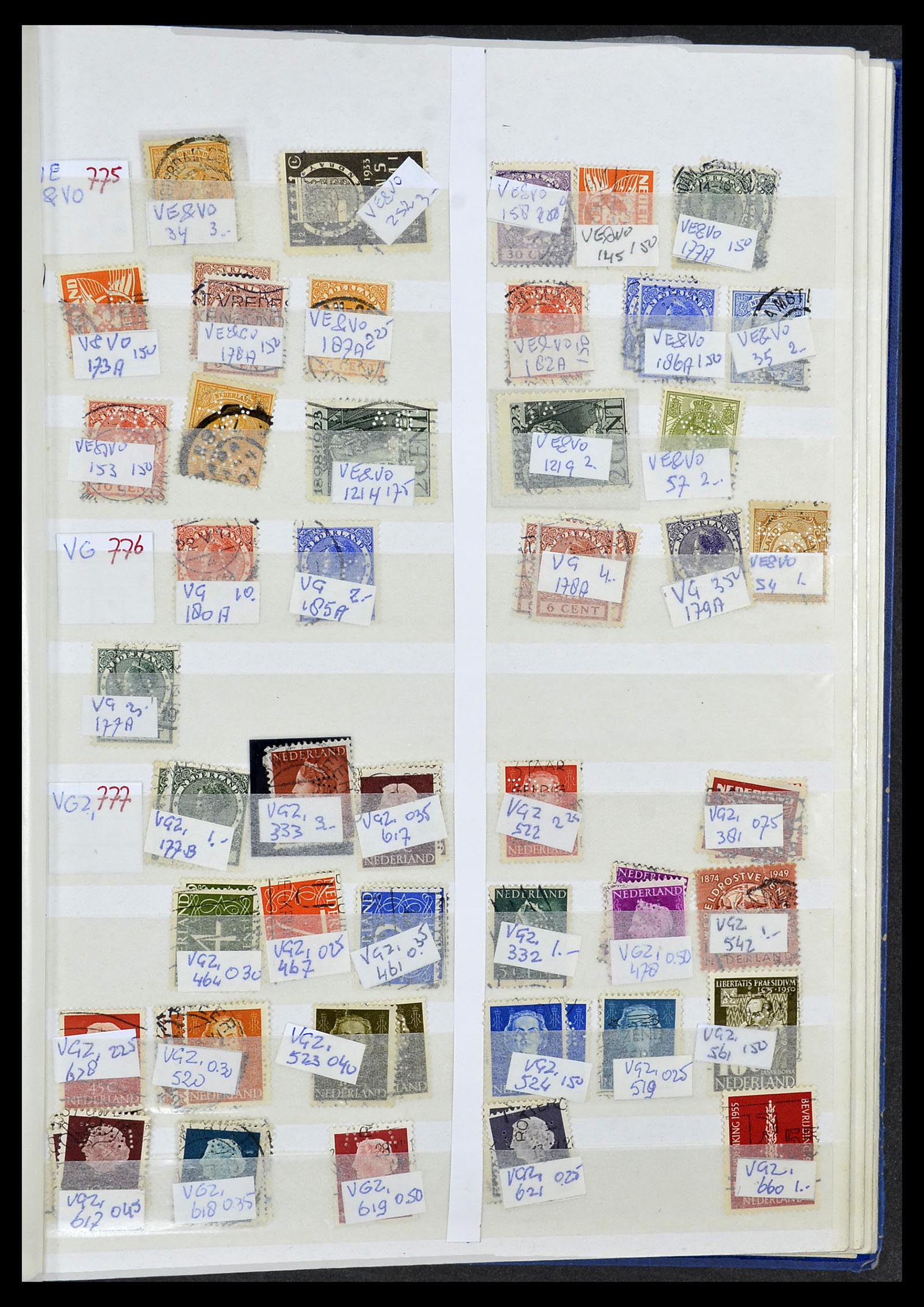 34407 134 - Postzegelverzameling 34407 Nederland firmaperforaties 1872-1980.
