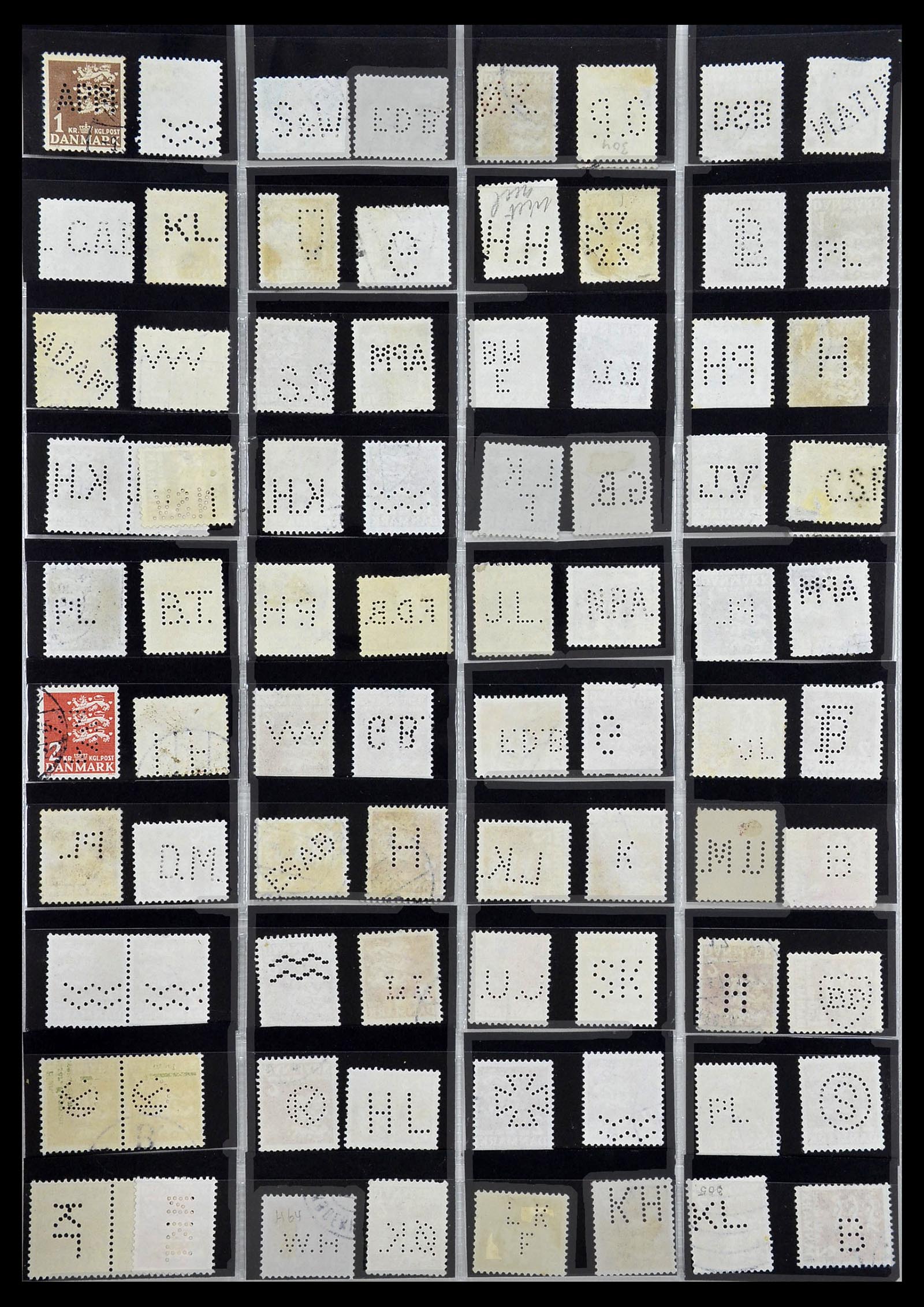 34408 024 - Postzegelverzameling 34408 Wereld firmaperforaties 1870-1980.