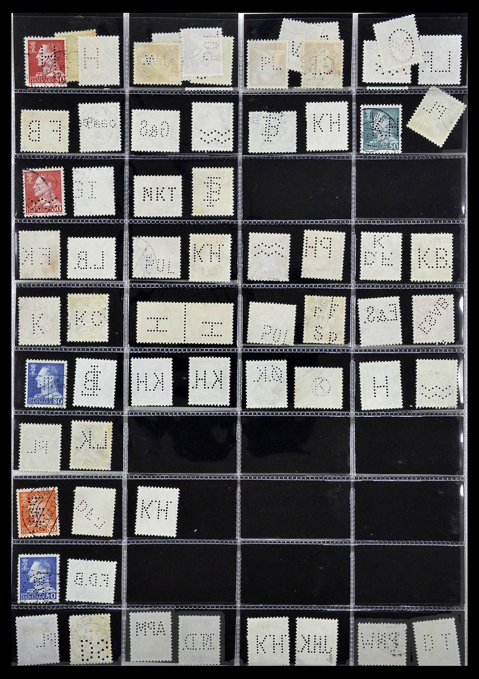 34408 041 - Postzegelverzameling 34408 Wereld firmaperforaties 1870-1980.