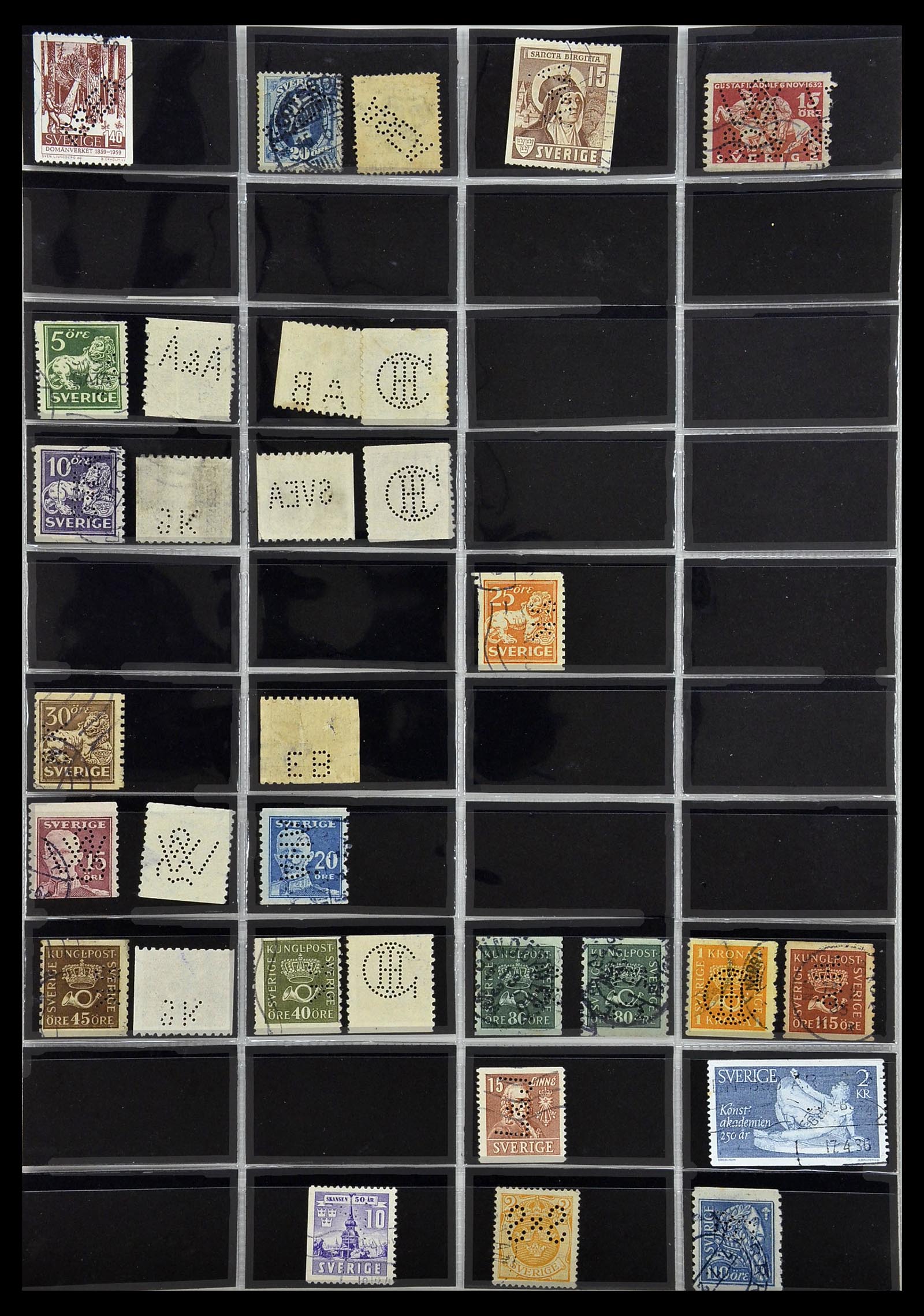 34408 053 - Postzegelverzameling 34408 Wereld firmaperforaties 1870-1980.