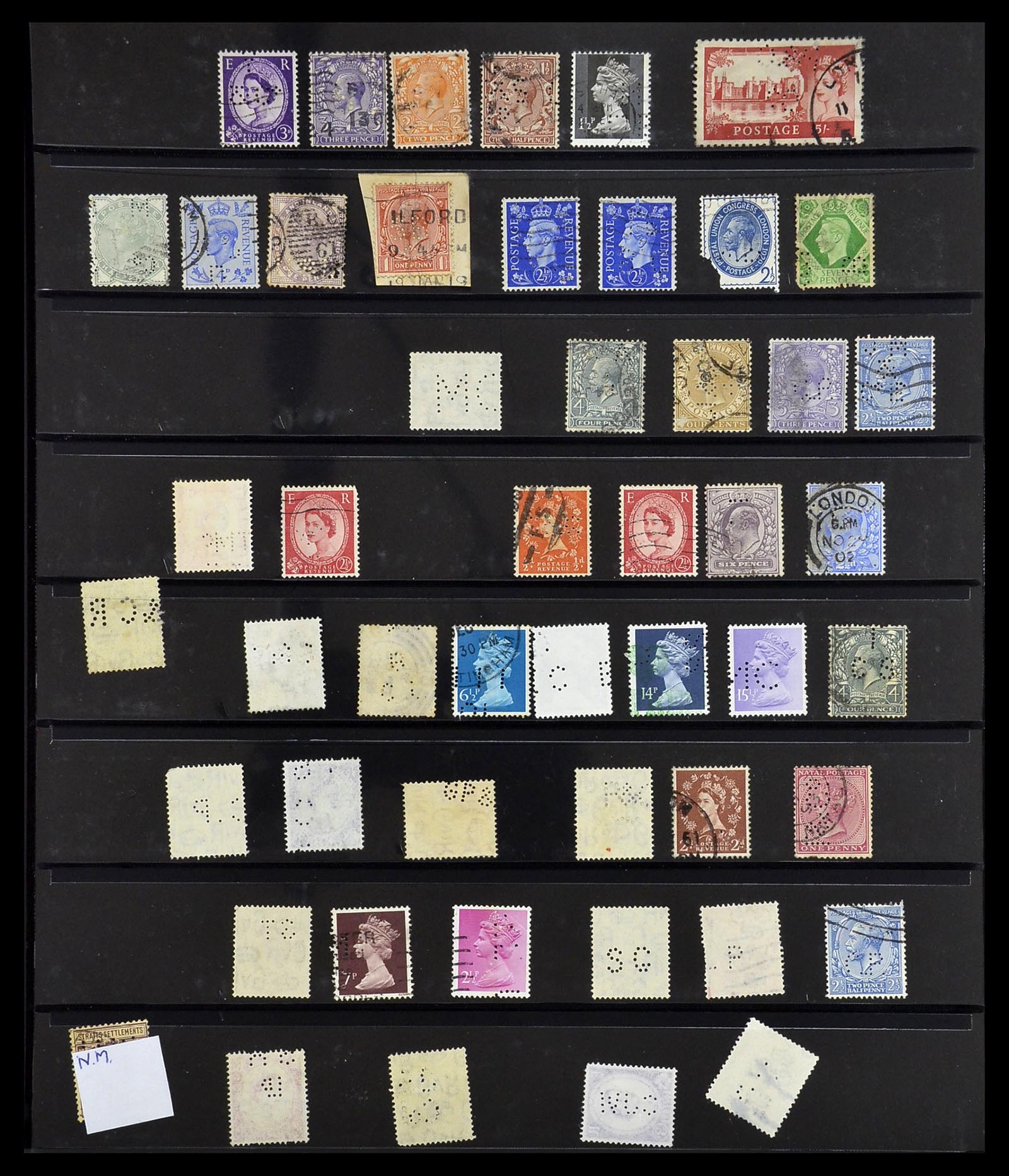 34408 732 - Postzegelverzameling 34408 Wereld firmaperforaties 1870-1980.