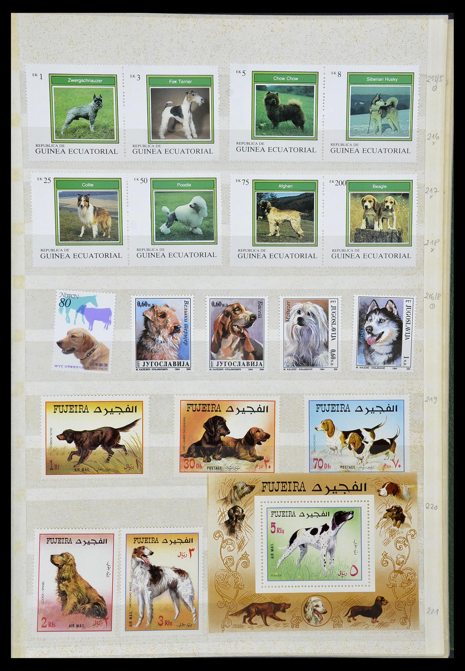 34410 019 - Postzegelverzameling 34410 Motief Honden 1965-2011.