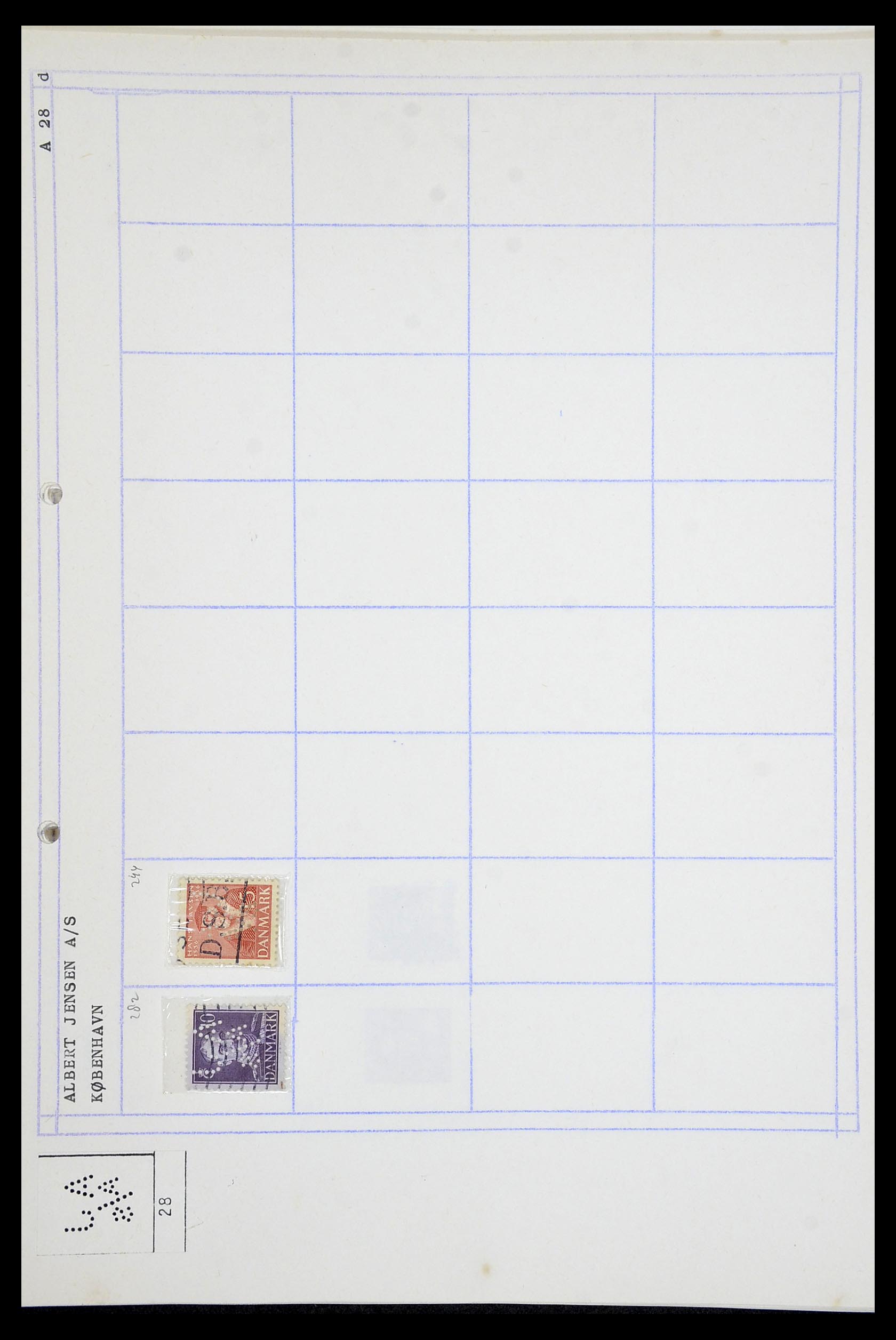 34415 007 - Postzegelverzameling 34415 Denemarken perfins 1875-1980.