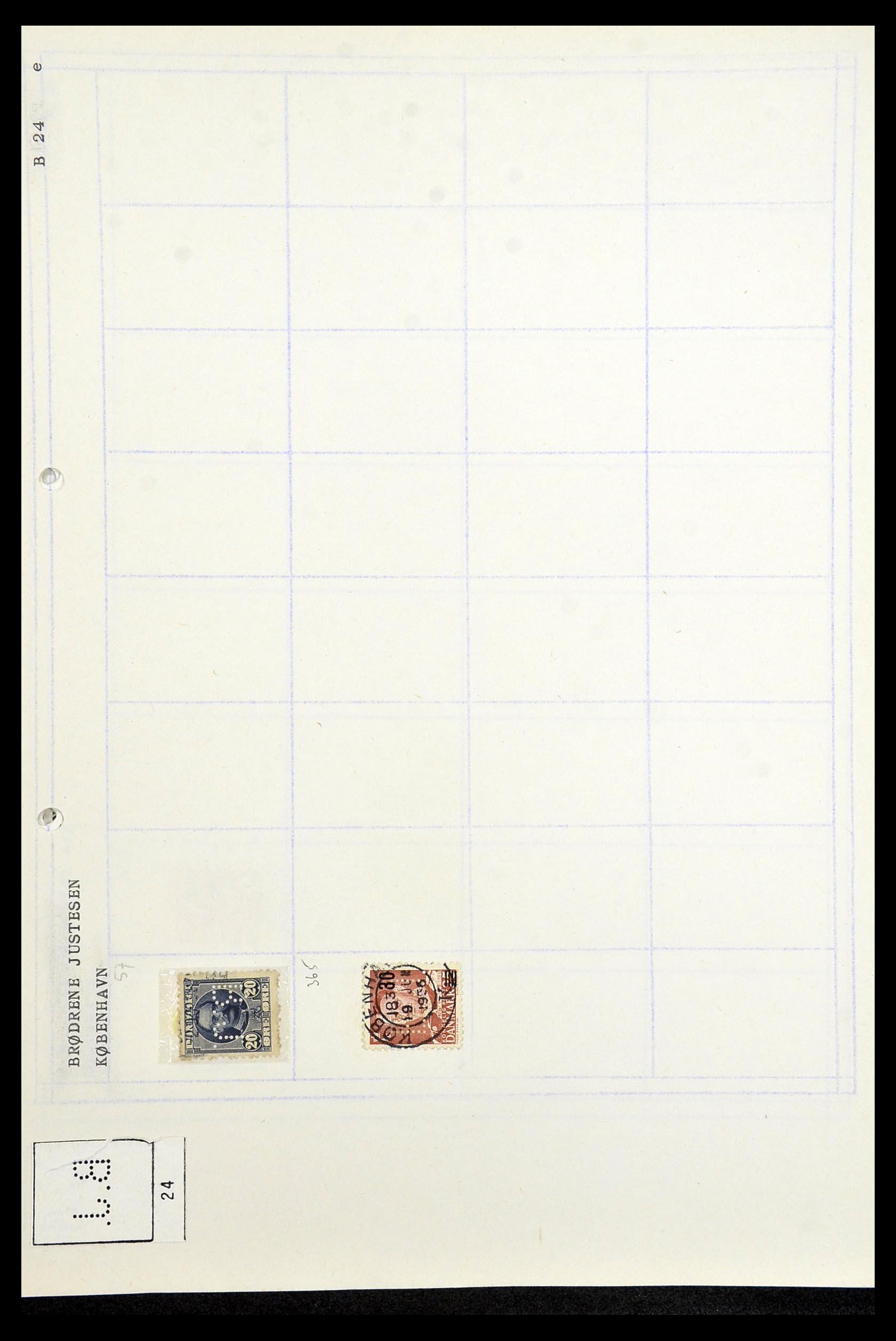 34415 028 - Postzegelverzameling 34415 Denemarken perfins 1875-1980.
