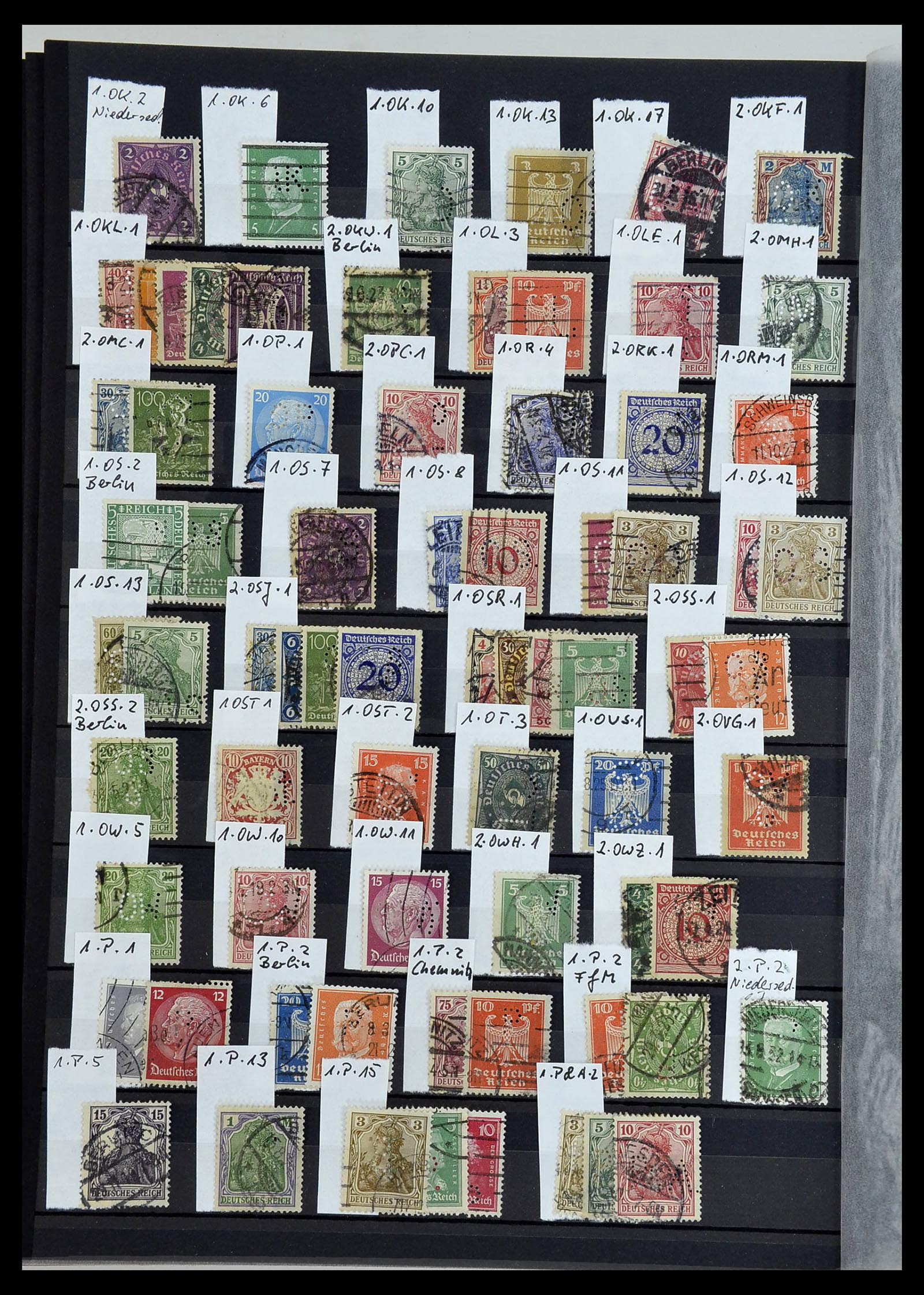 34432 020 - Stamp Collection 34432 German Reich perfins 1900-1933.