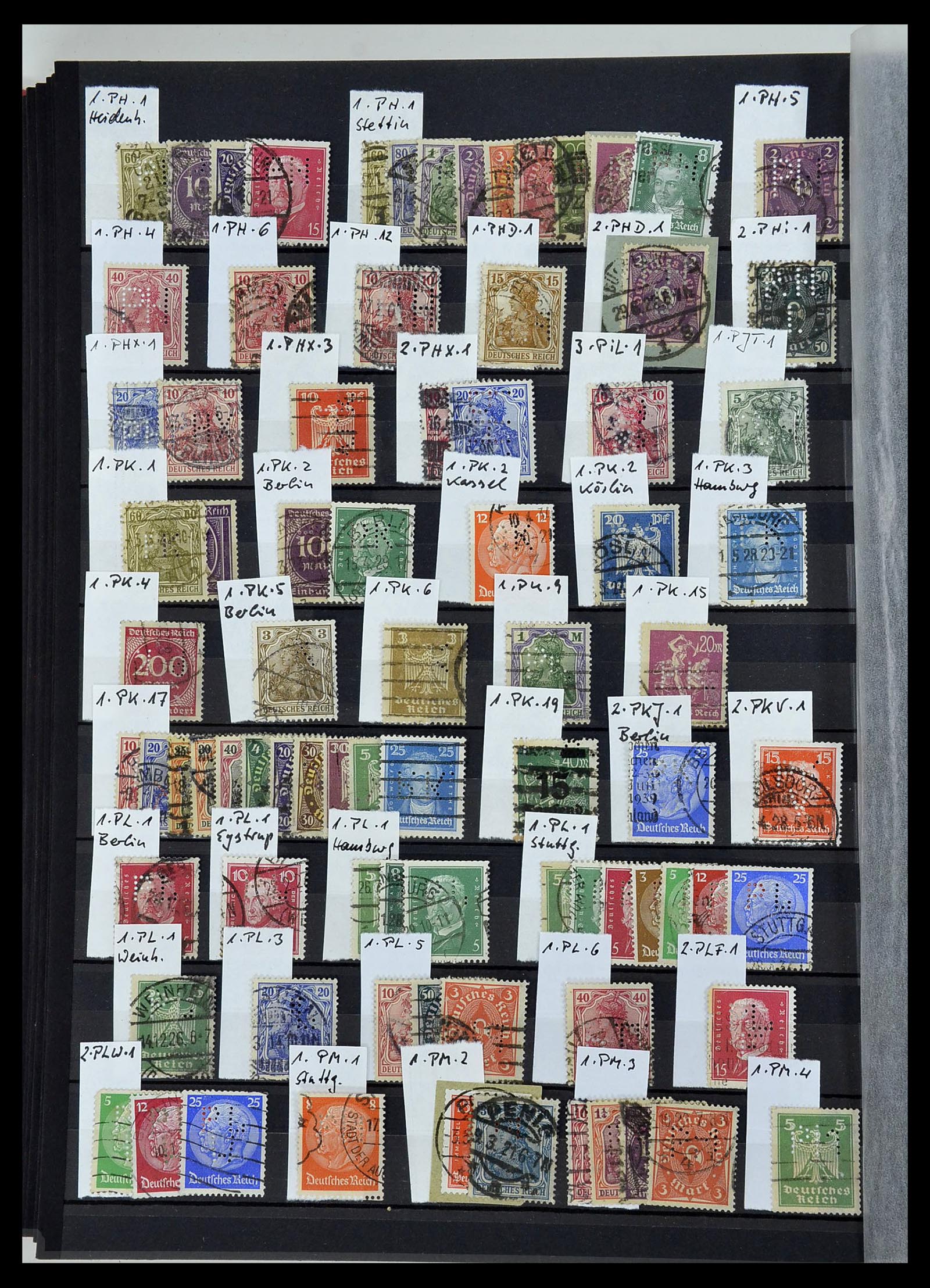 34432 022 - Stamp Collection 34432 German Reich perfins 1900-1933.