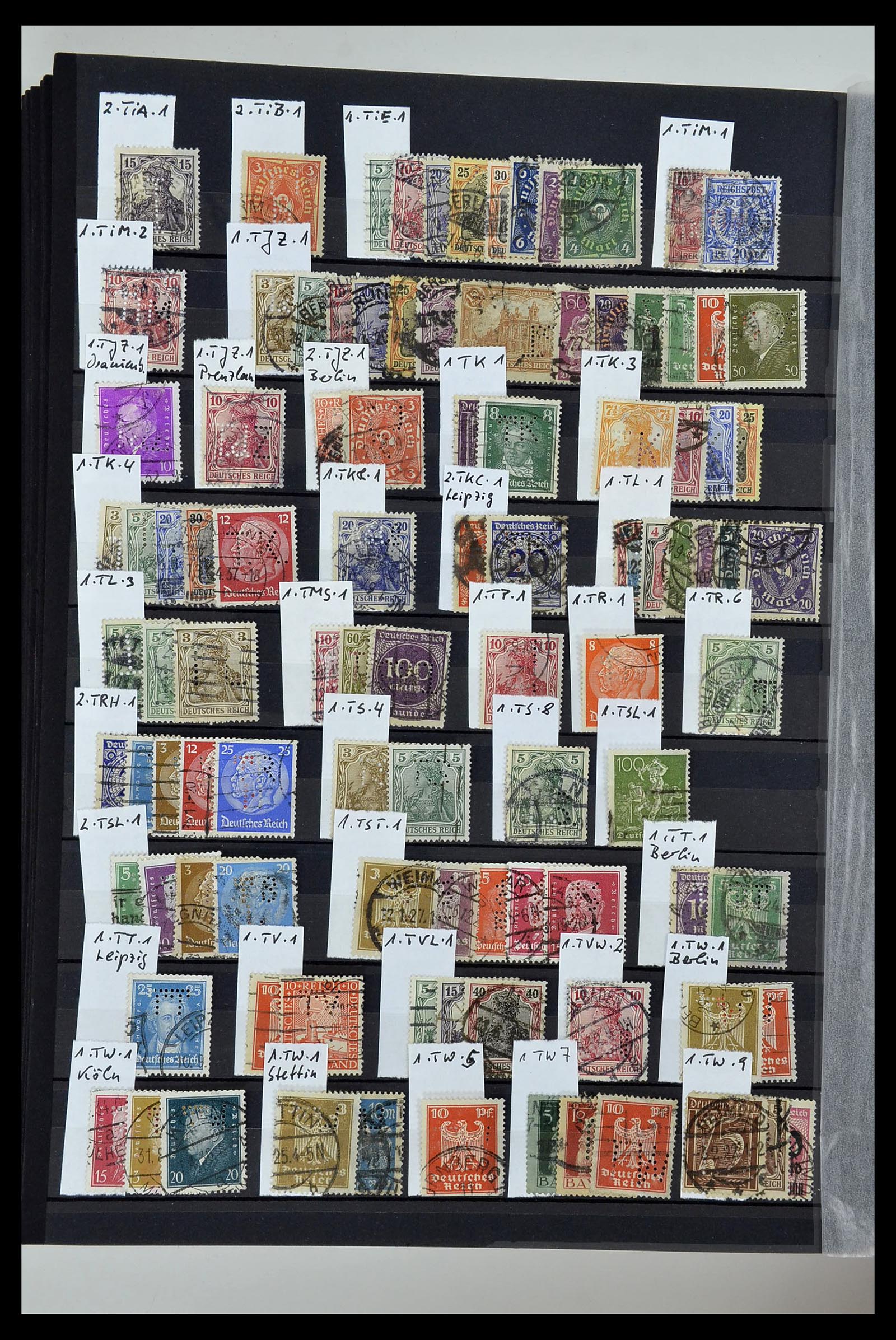 34432 042 - Stamp Collection 34432 German Reich perfins 1900-1933.