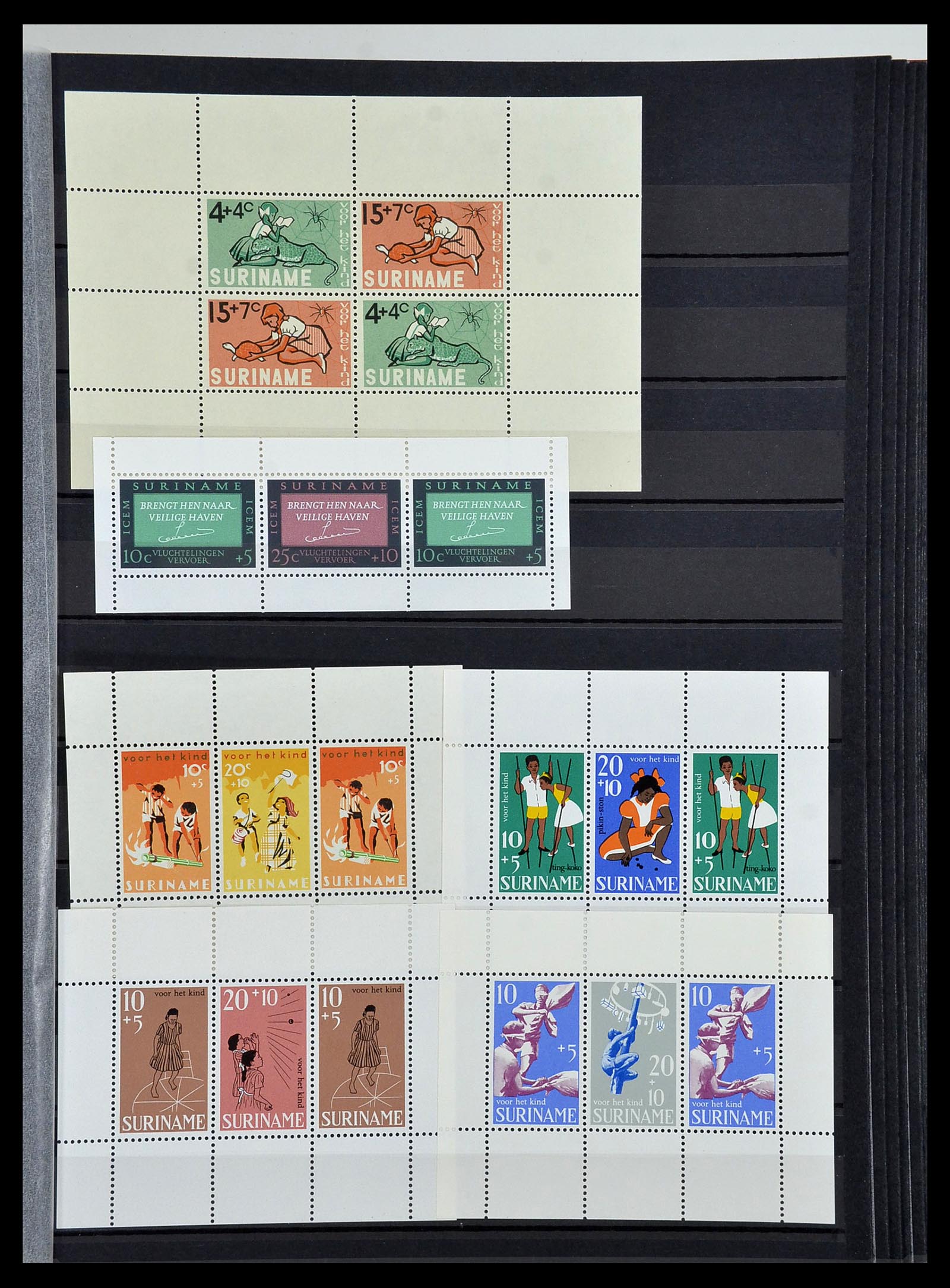 34454 004 - Postzegelverzameling 34454 Suriname en Nederlands Indië 1864-1975.