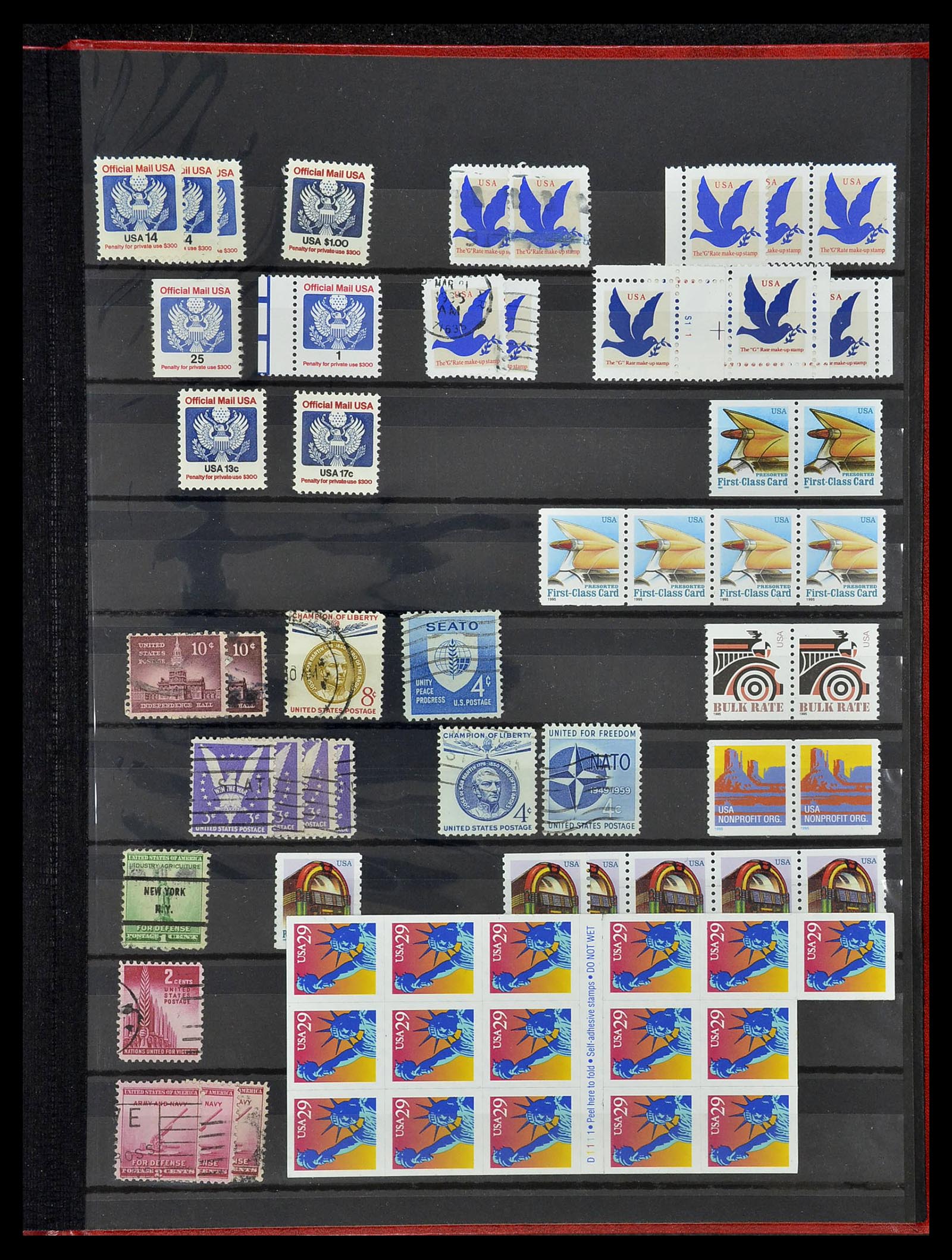 34513 064 - Stamp Collection 34513 USA 1945-1995.
